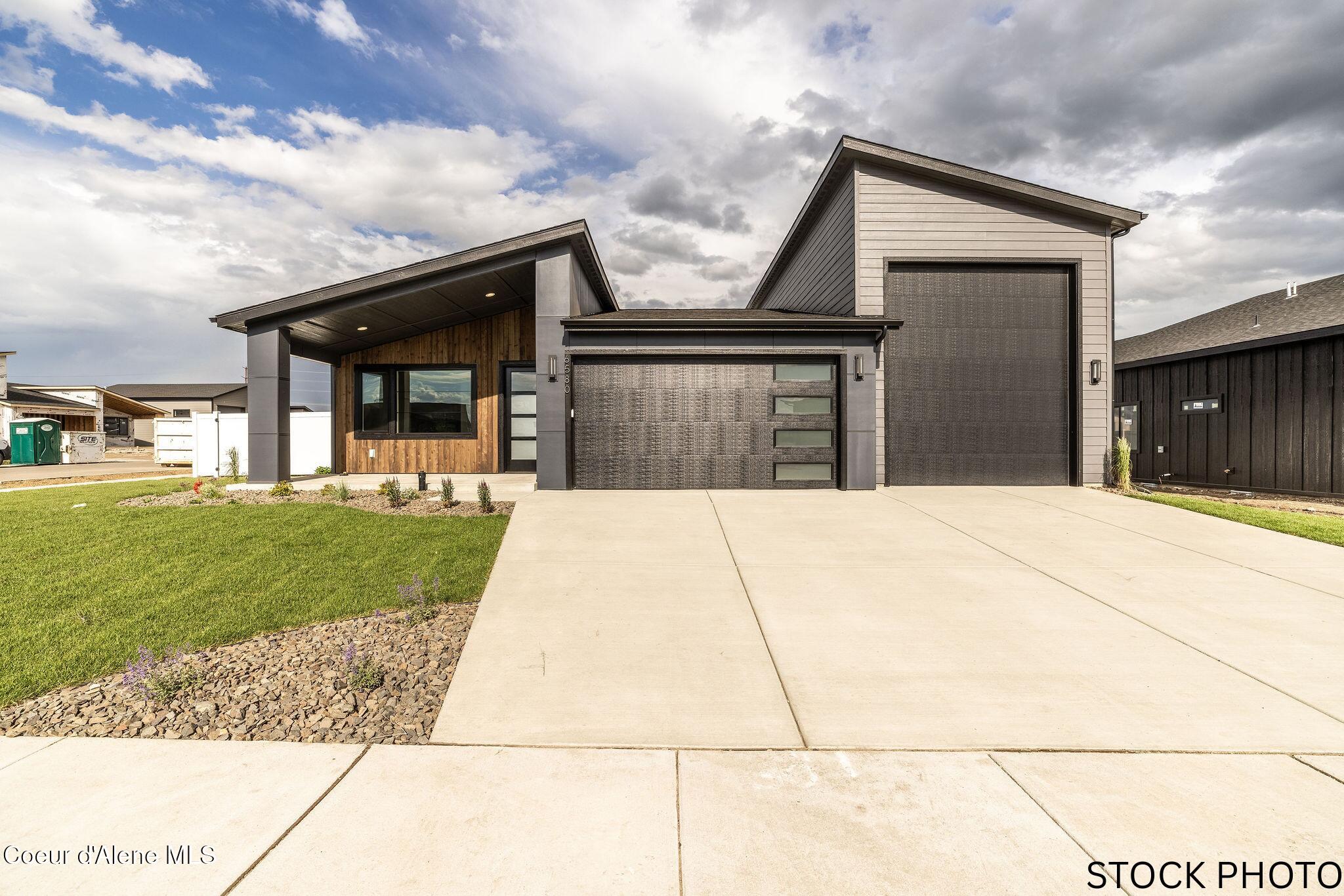 11506 N Clapton Ln