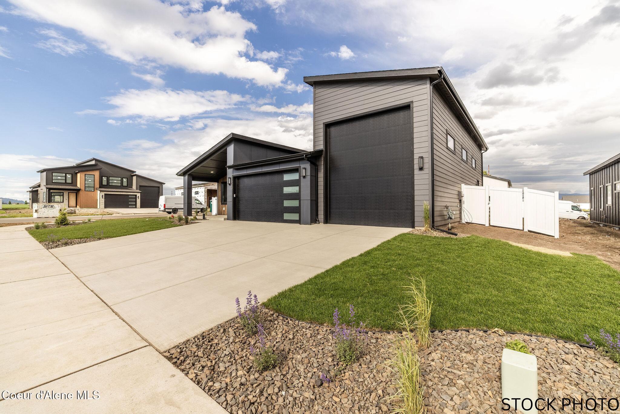 11506 N Clapton Ln