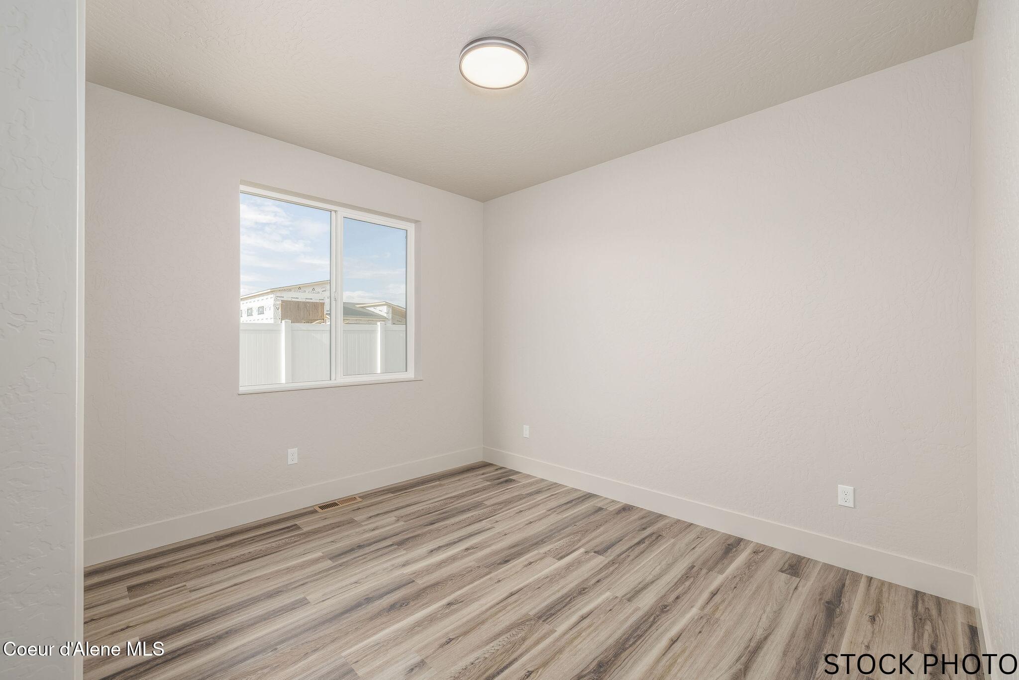 11506 N Clapton Ln