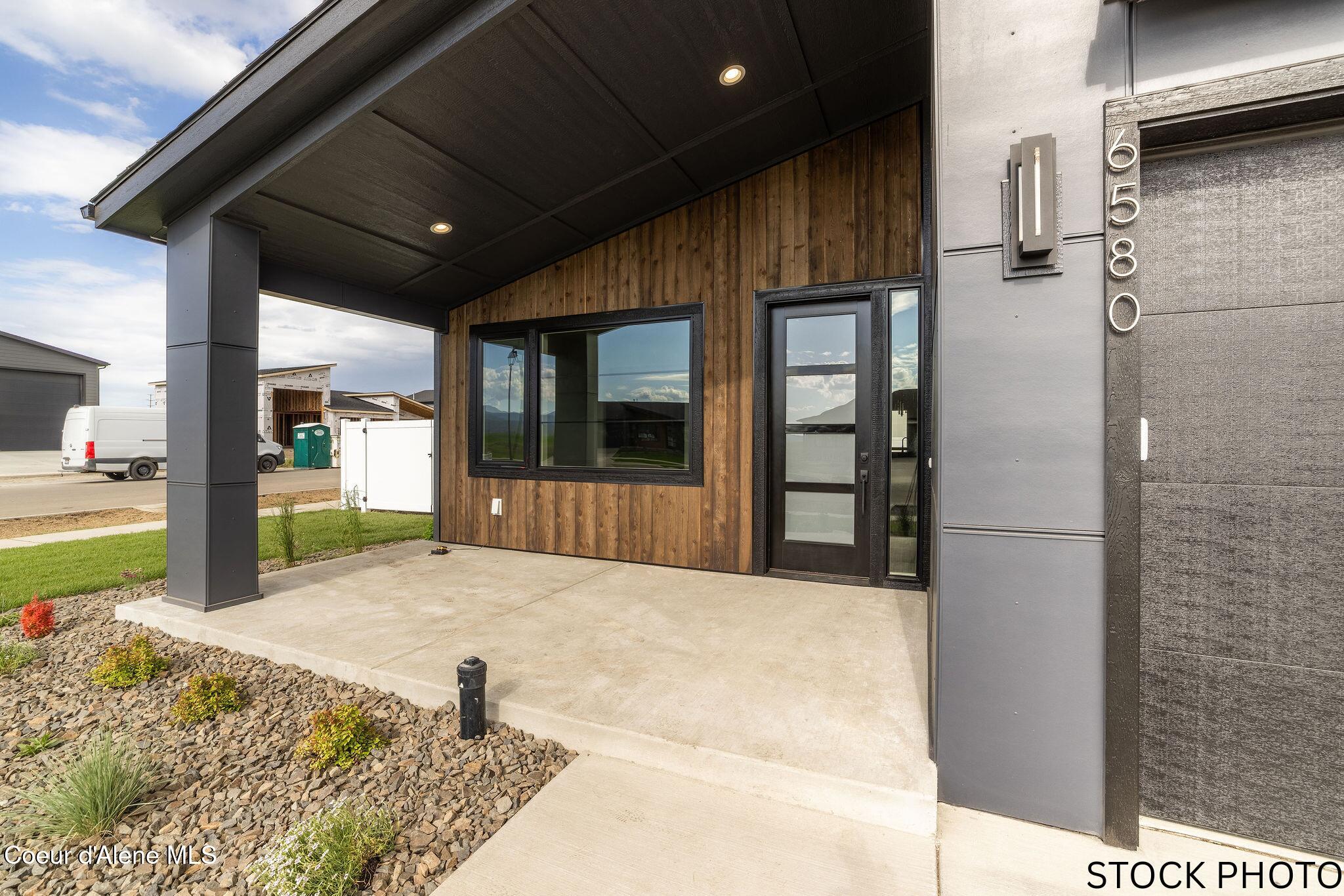 11506 N Clapton Ln