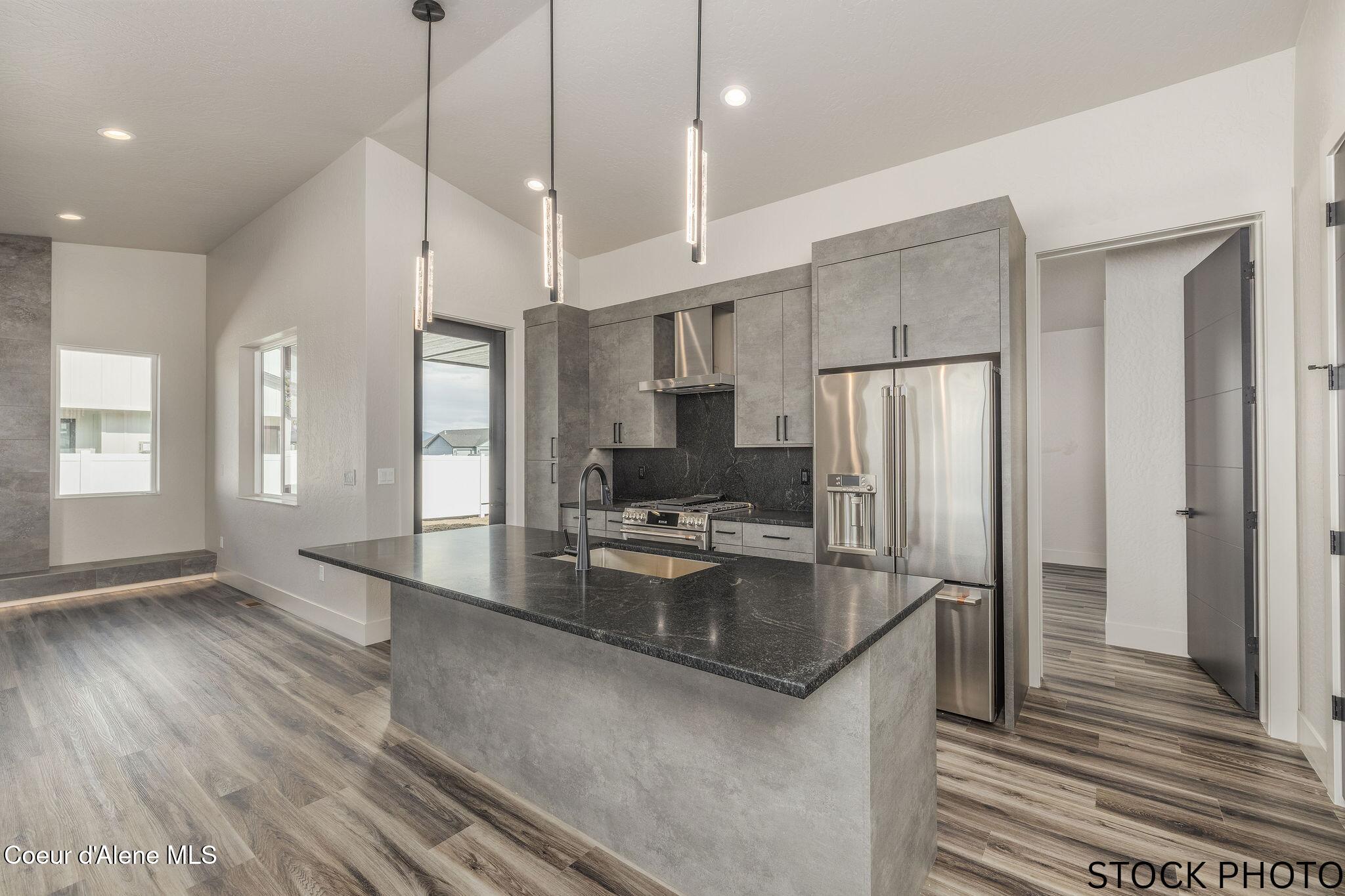 11506 N Clapton Ln