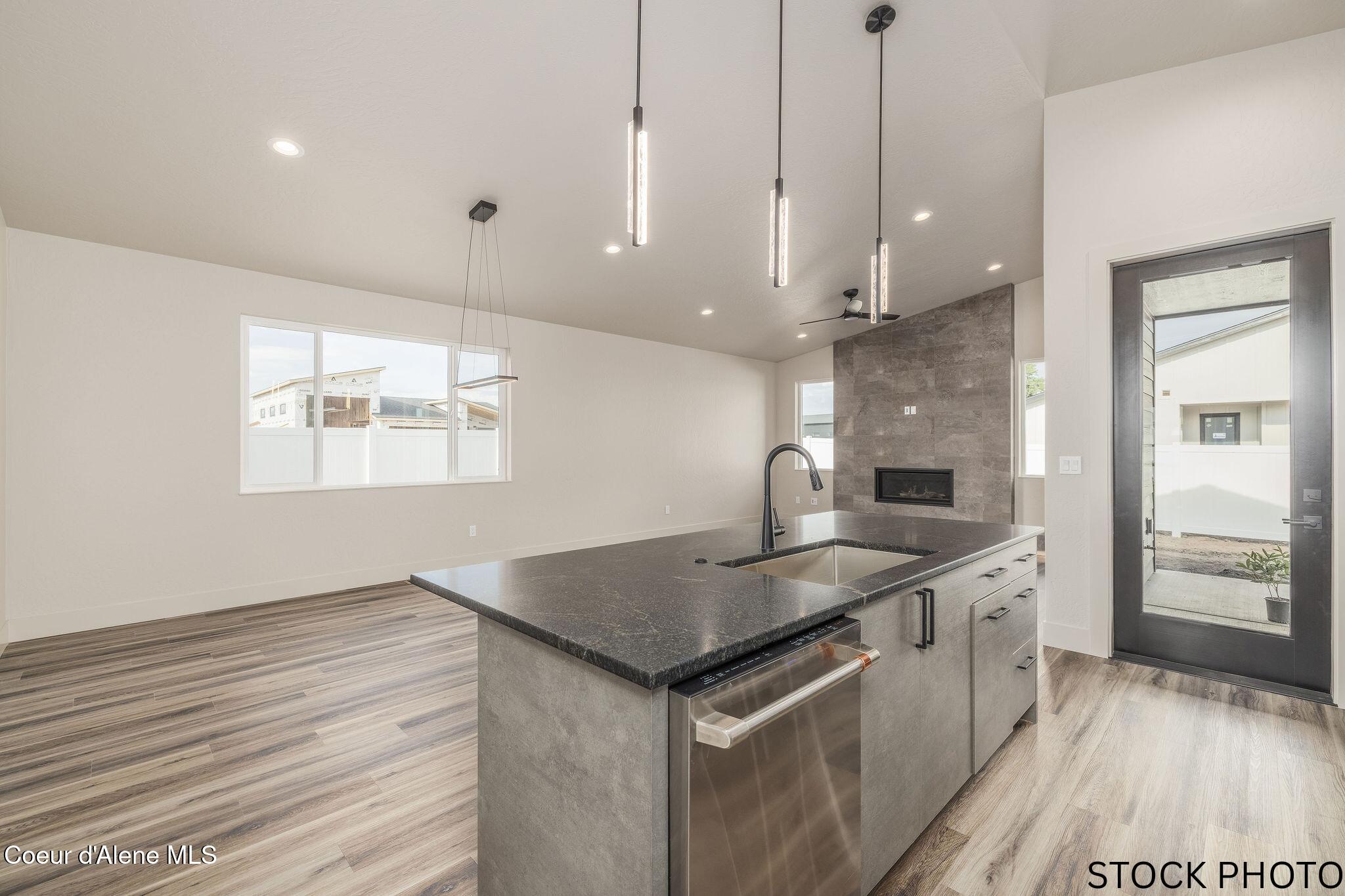 11506 N Clapton Ln