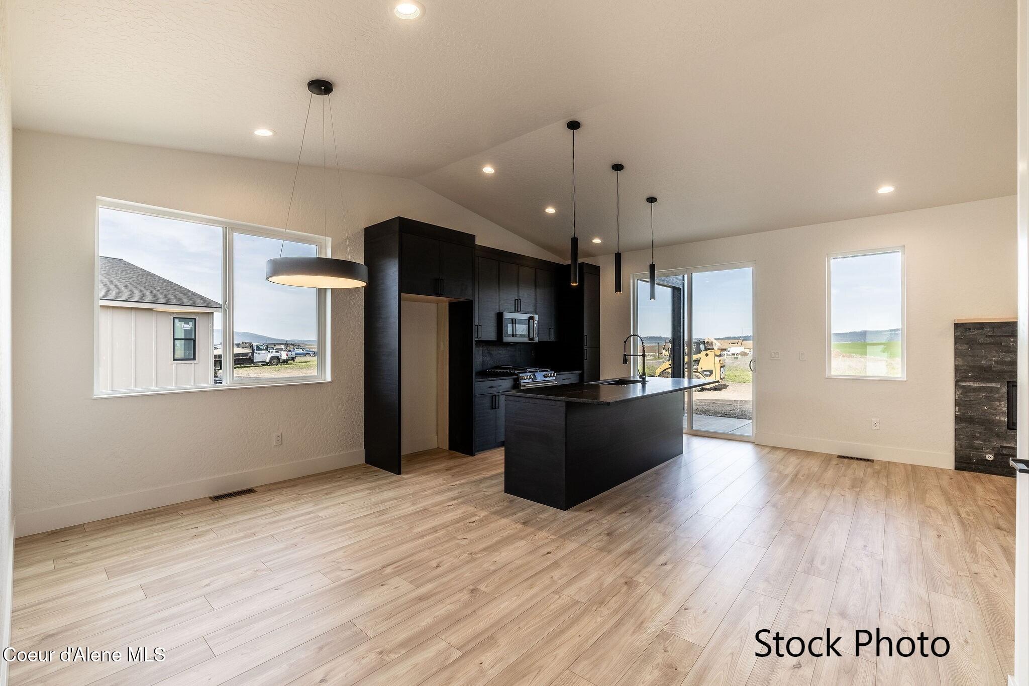 6453 W FREHLEY WAY