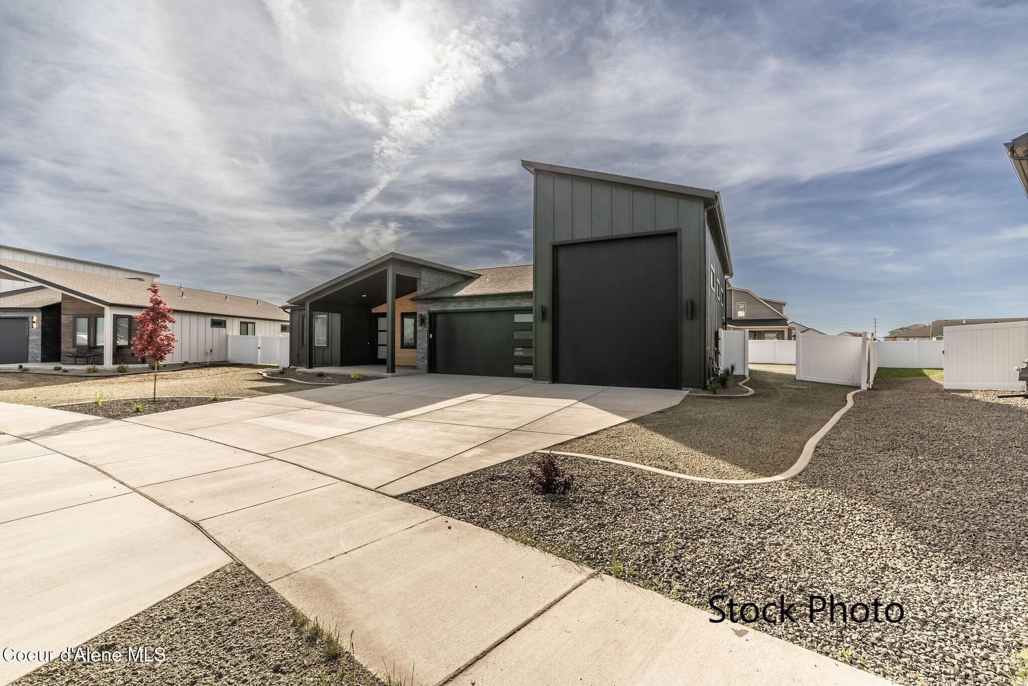 6453 W FREHLEY WAY
