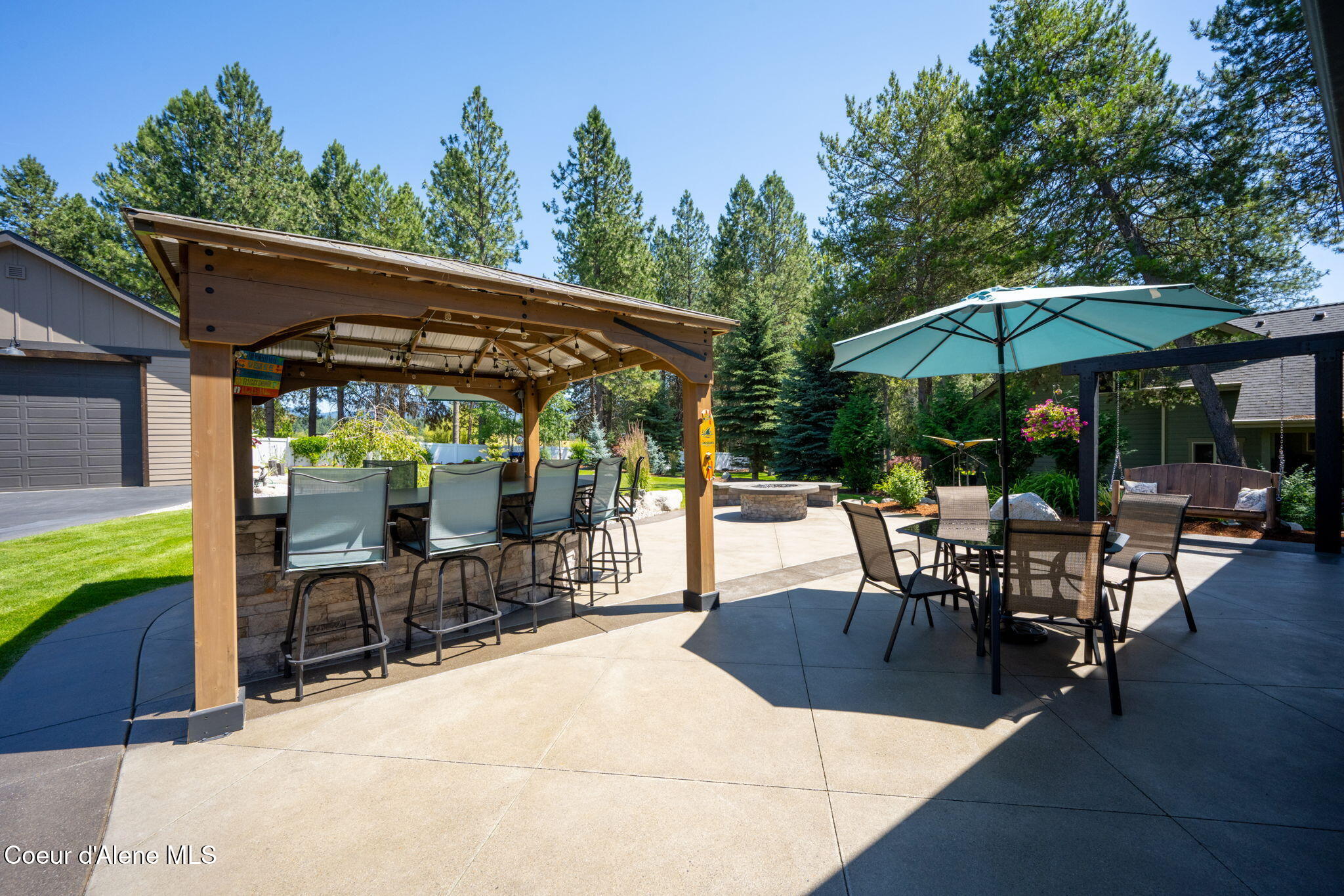 12718 N PEBBLE CREEK DR