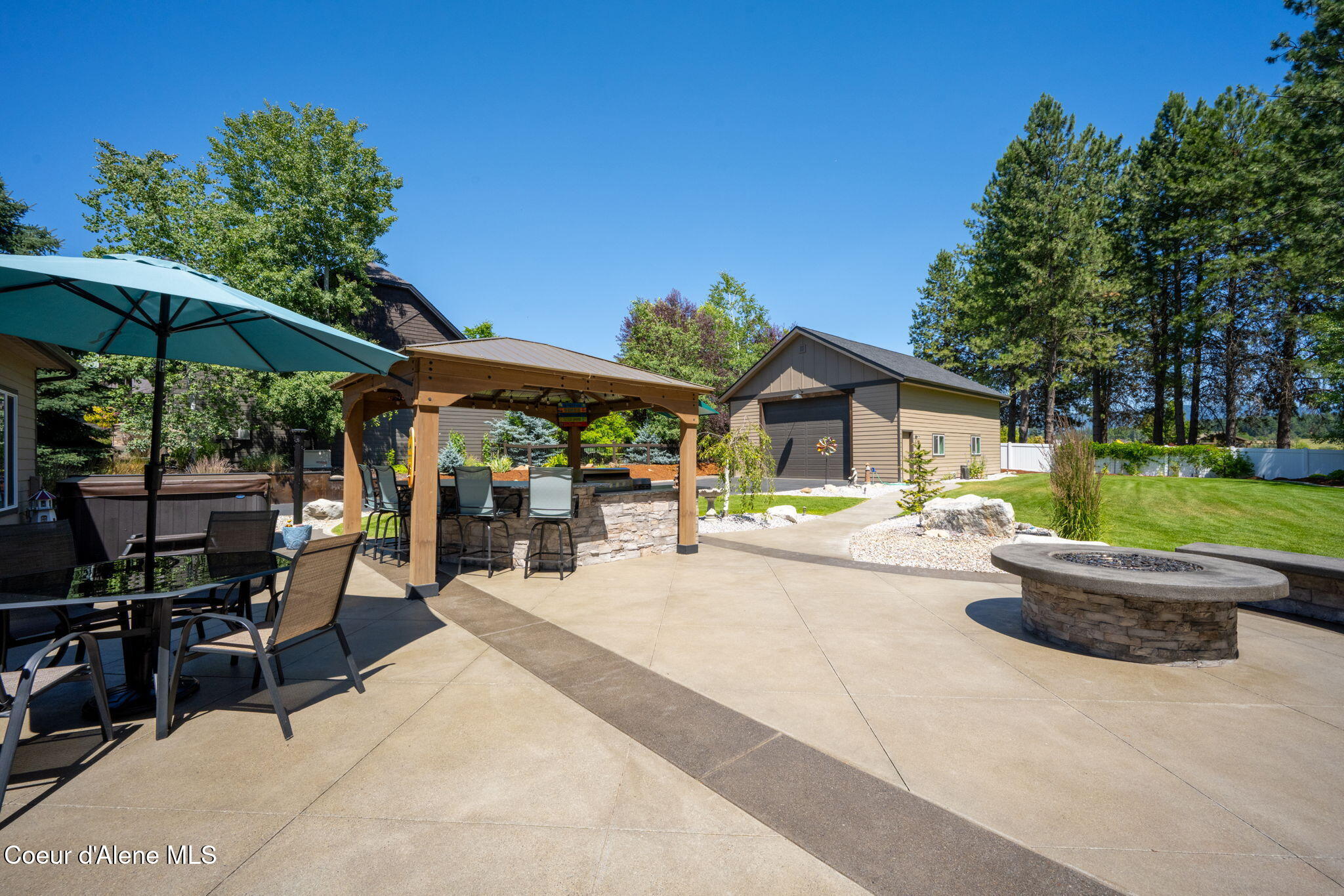 12718 N PEBBLE CREEK DR