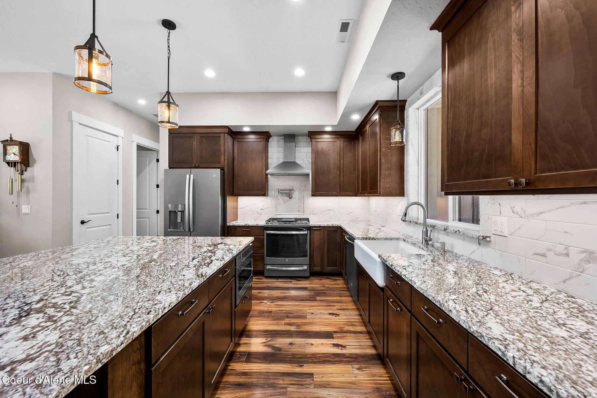 12718 N PEBBLE CREEK DR