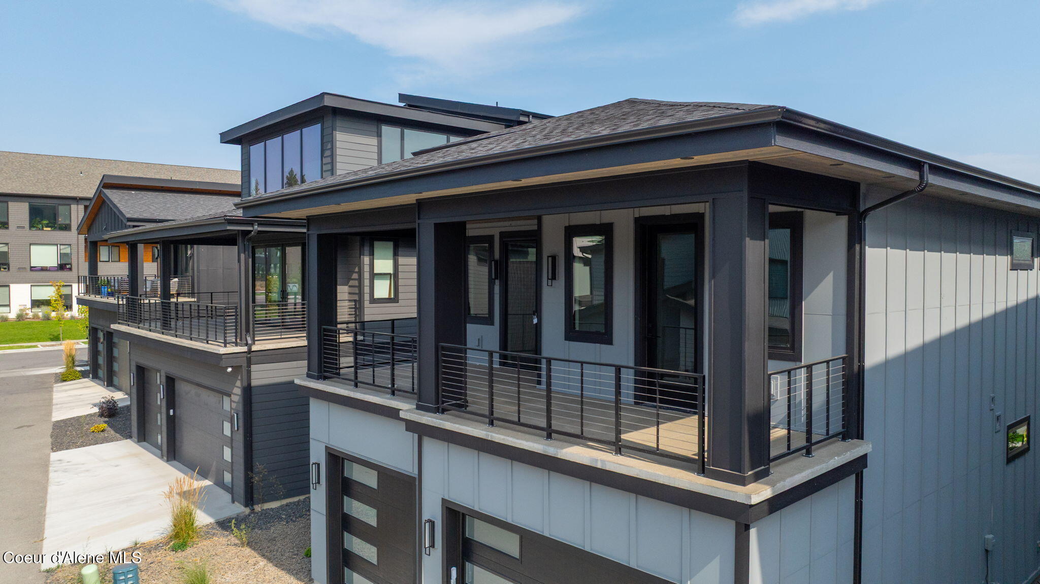 3002 W LUMBER LANE