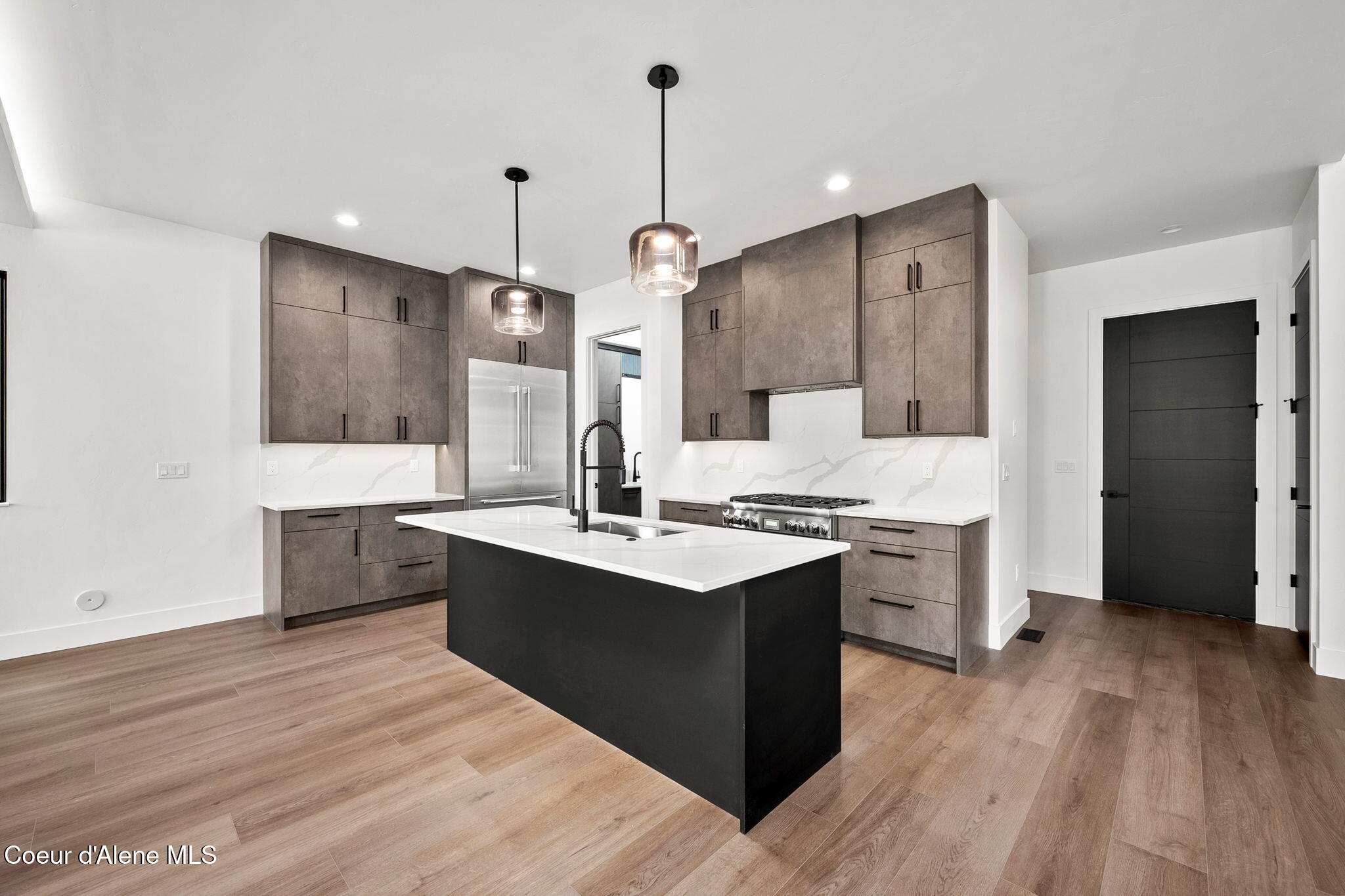 3002 W LUMBER LANE