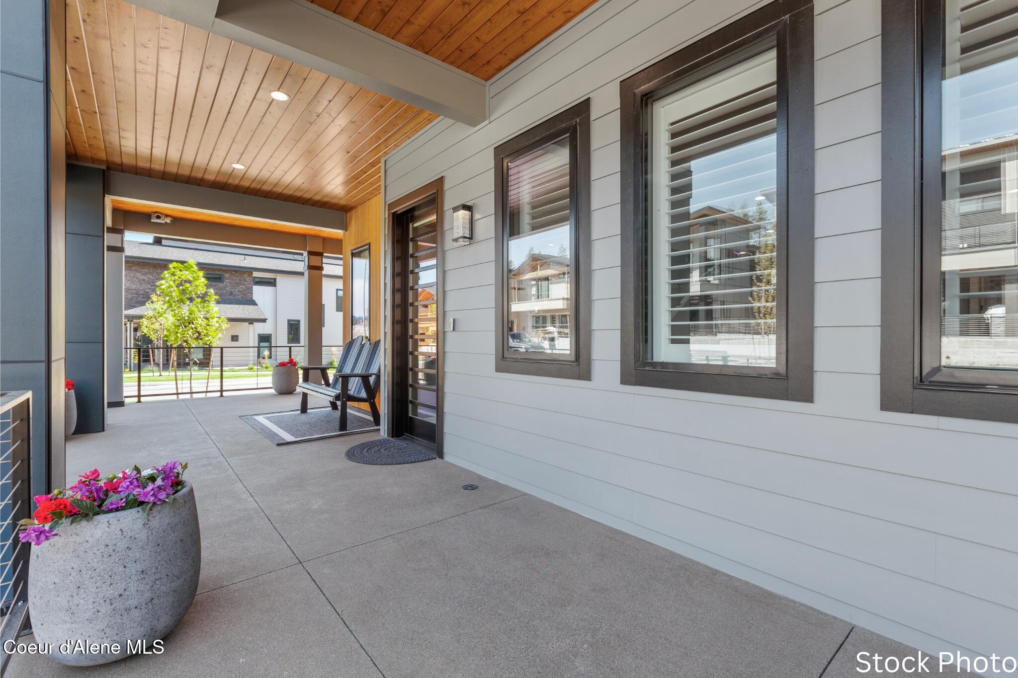 3002 W LUMBER LANE