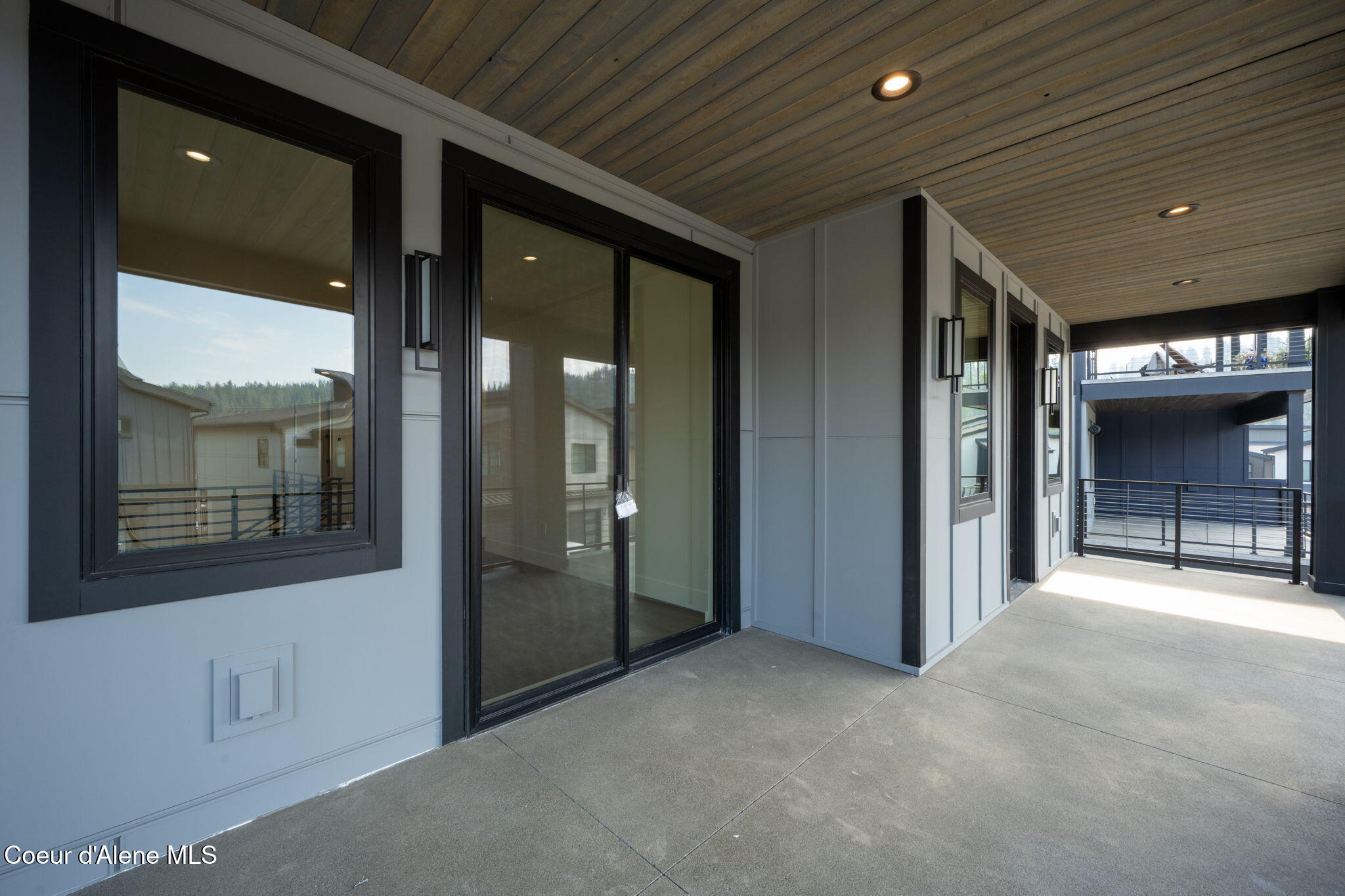 3002 W LUMBER LANE