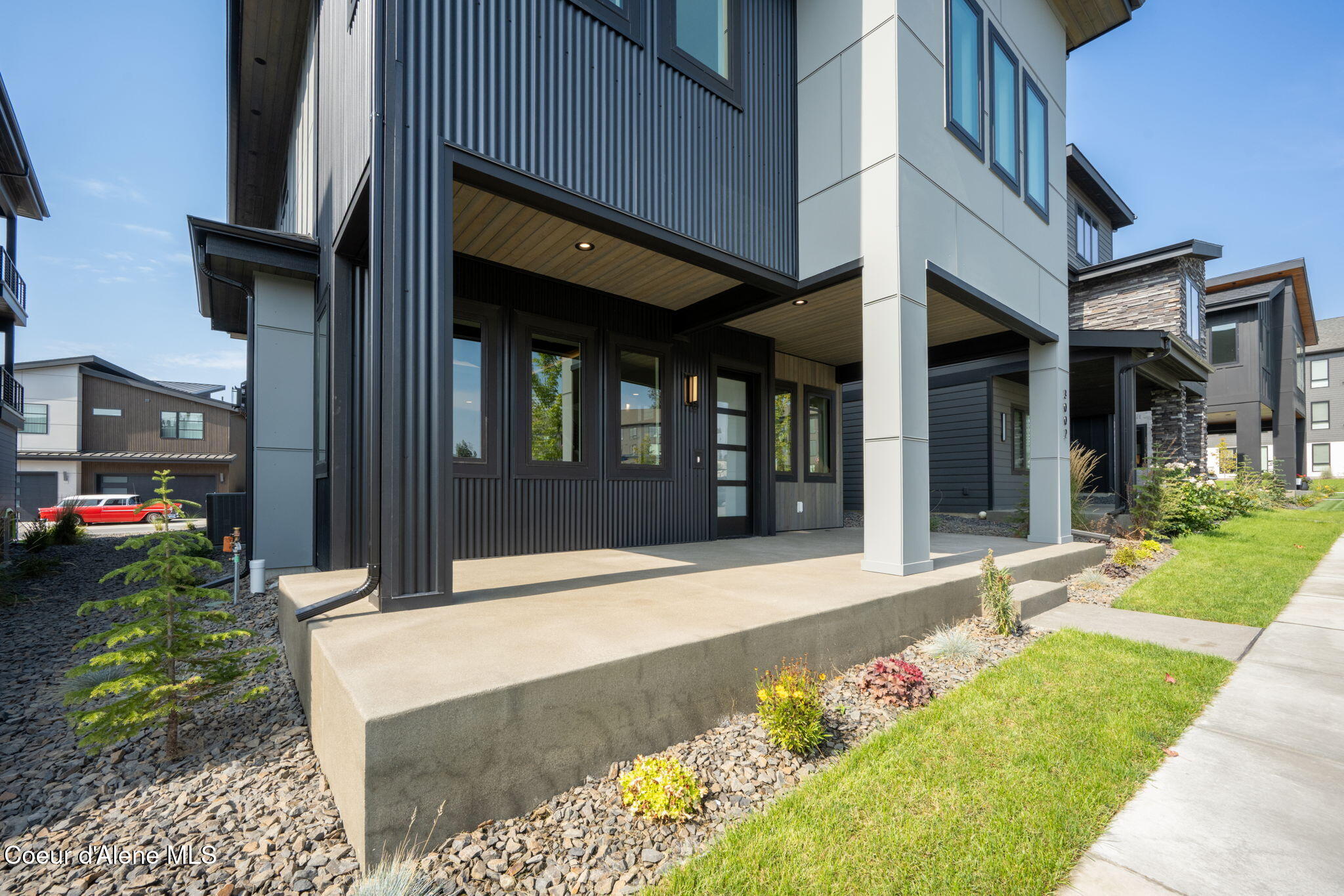 3002 W LUMBER LANE