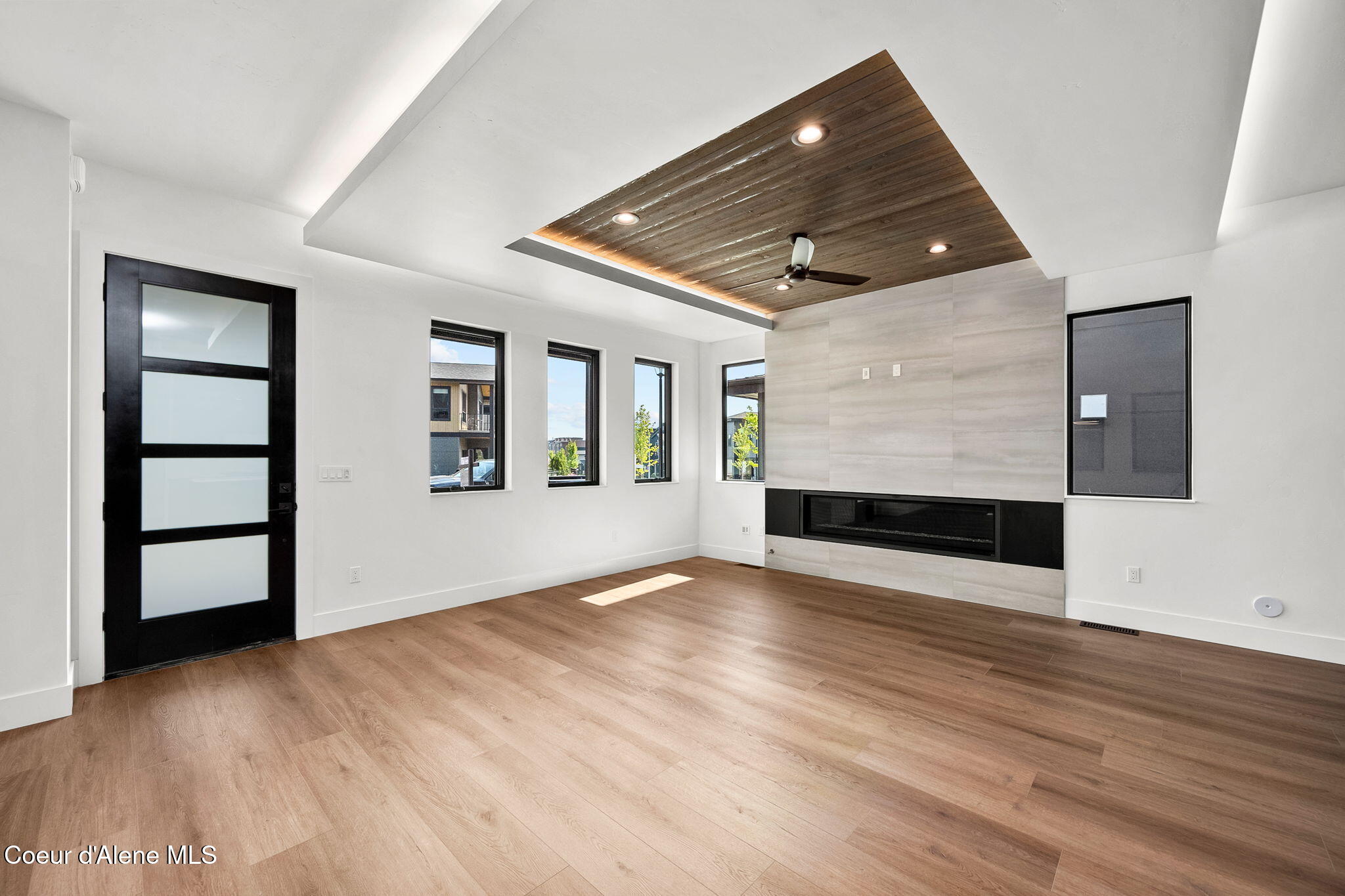 3002 W LUMBER LANE