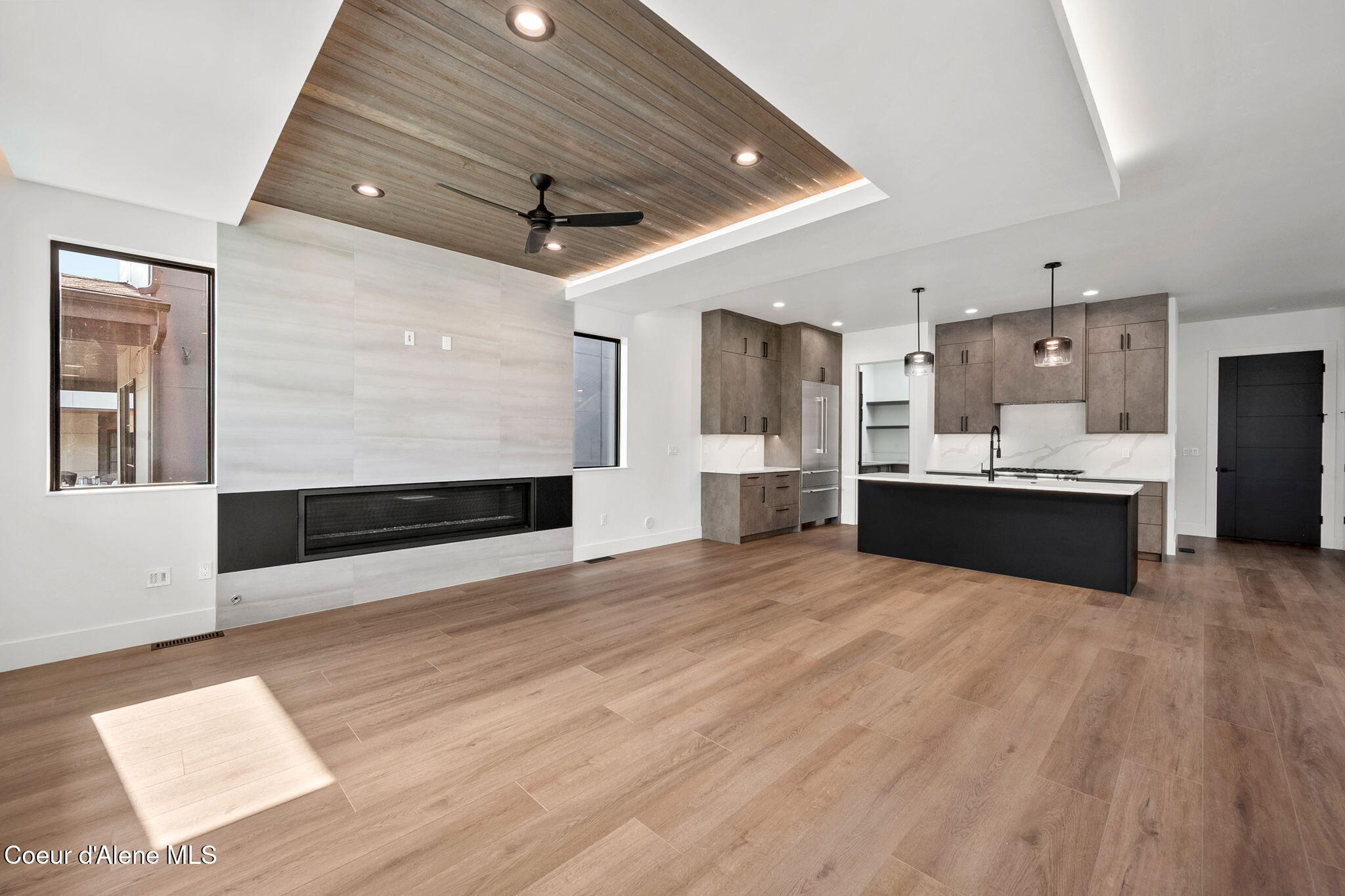 3002 W LUMBER LANE