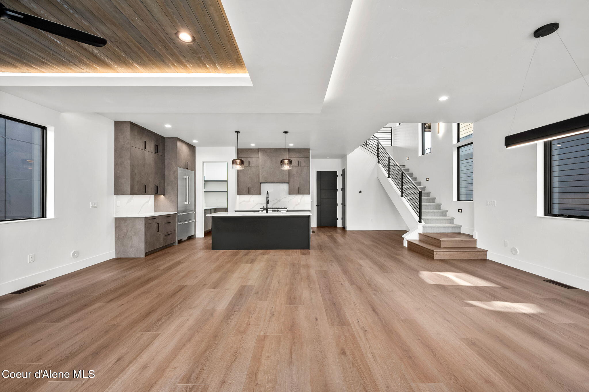 3002 W LUMBER LANE