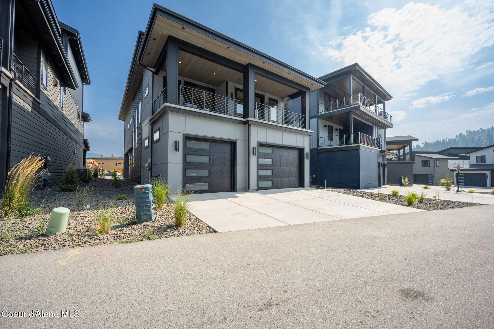 3002 W LUMBER LANE