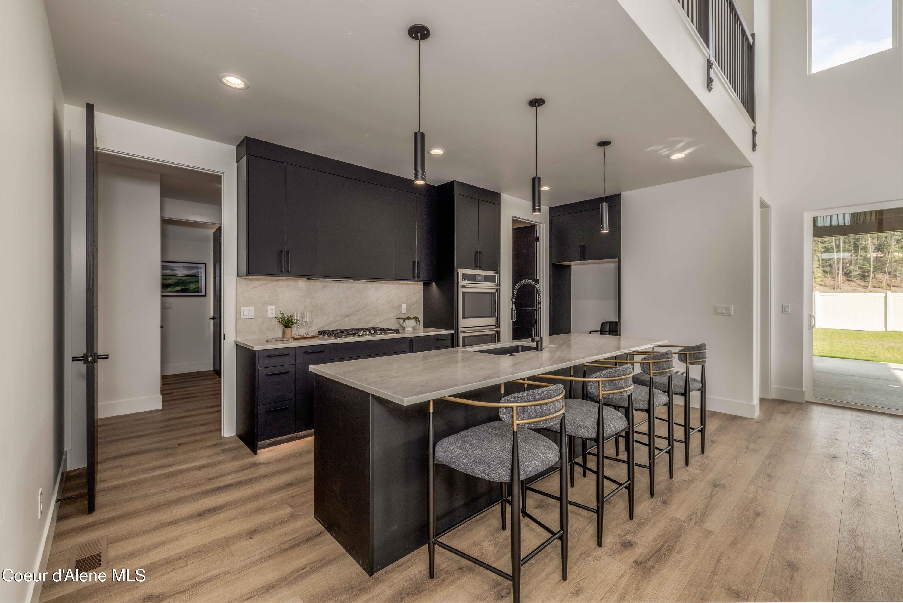 1189 E SLEEPING DEER AVE