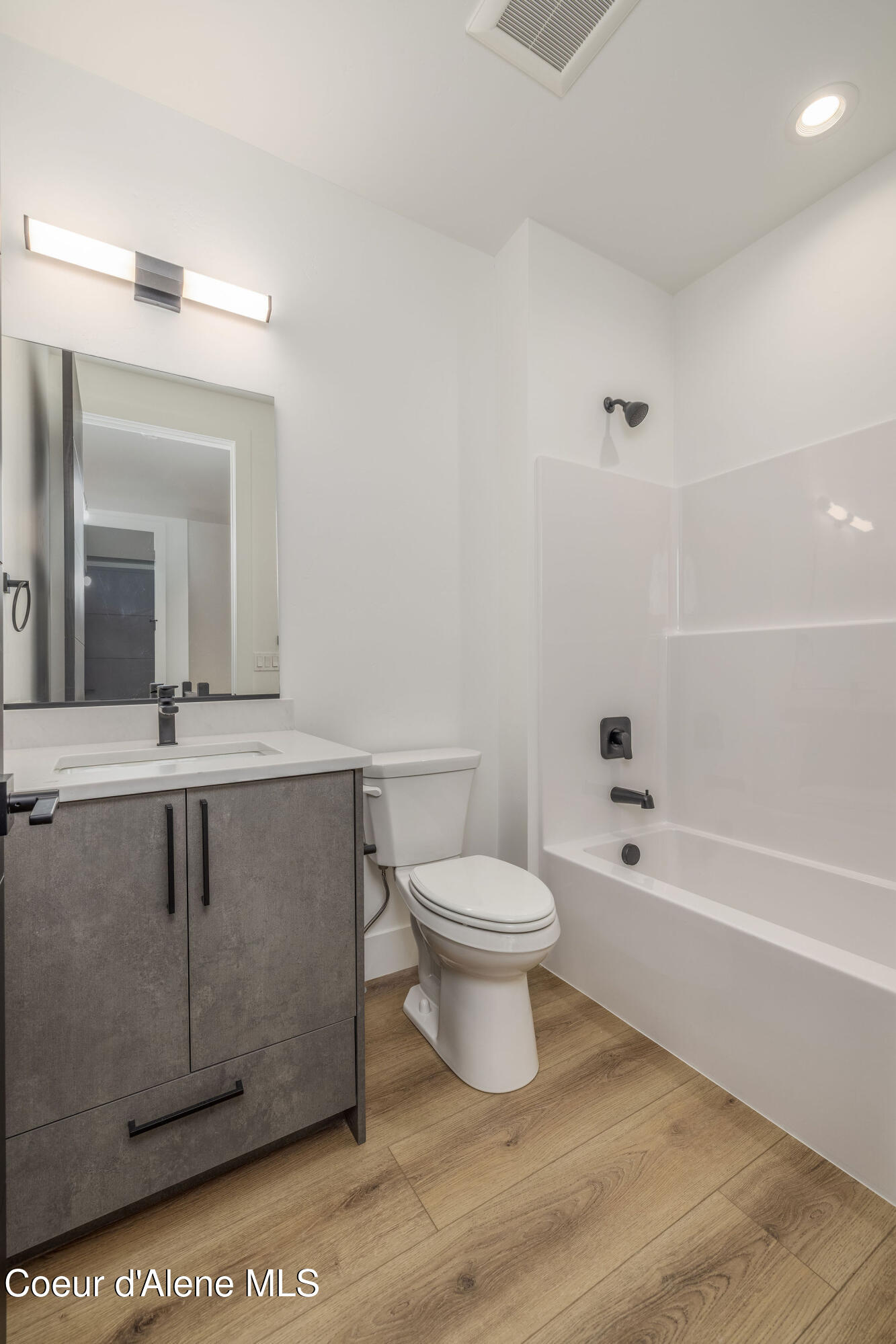 1189 E SLEEPING DEER AVE