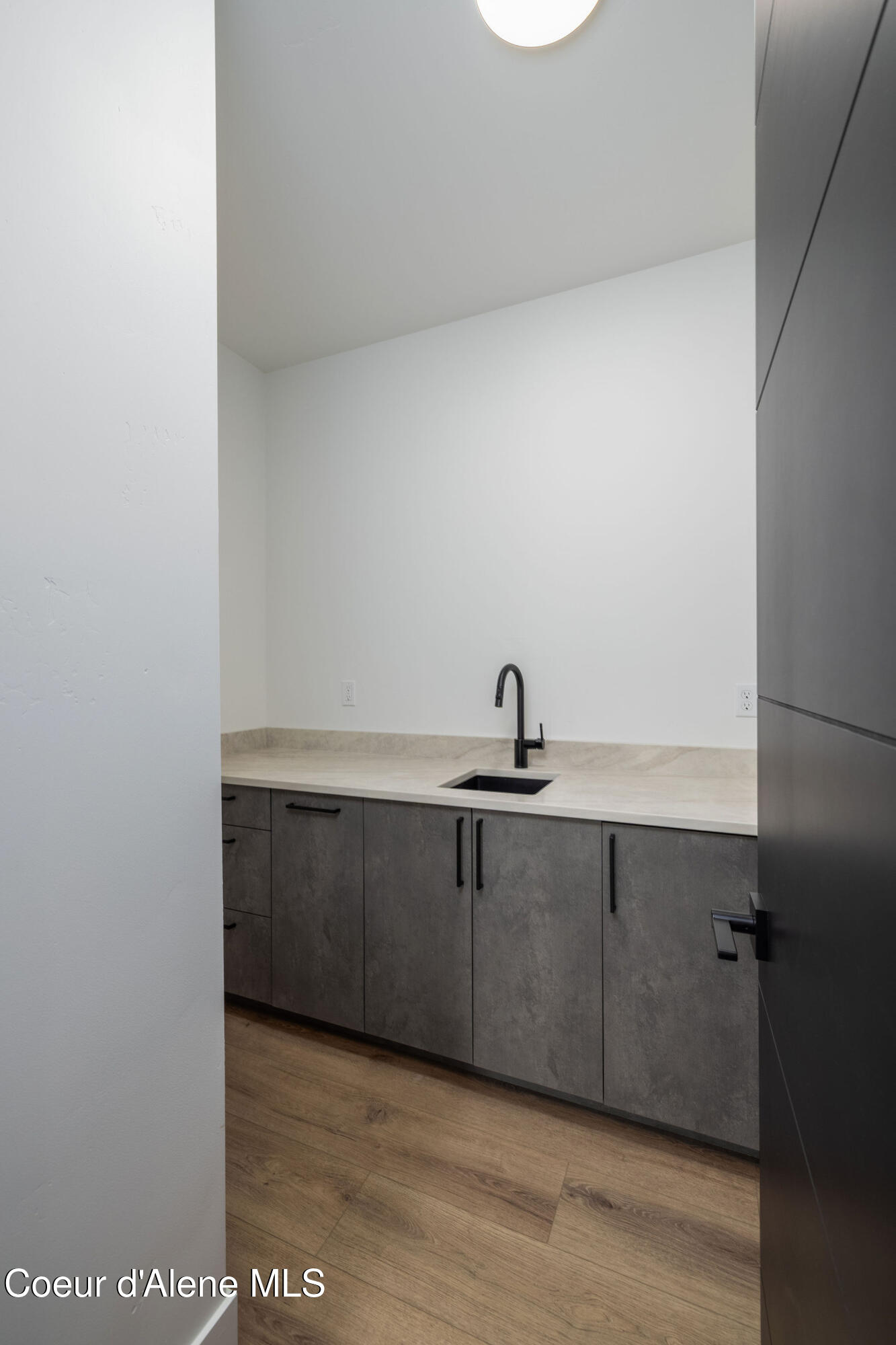 1189 E SLEEPING DEER AVE