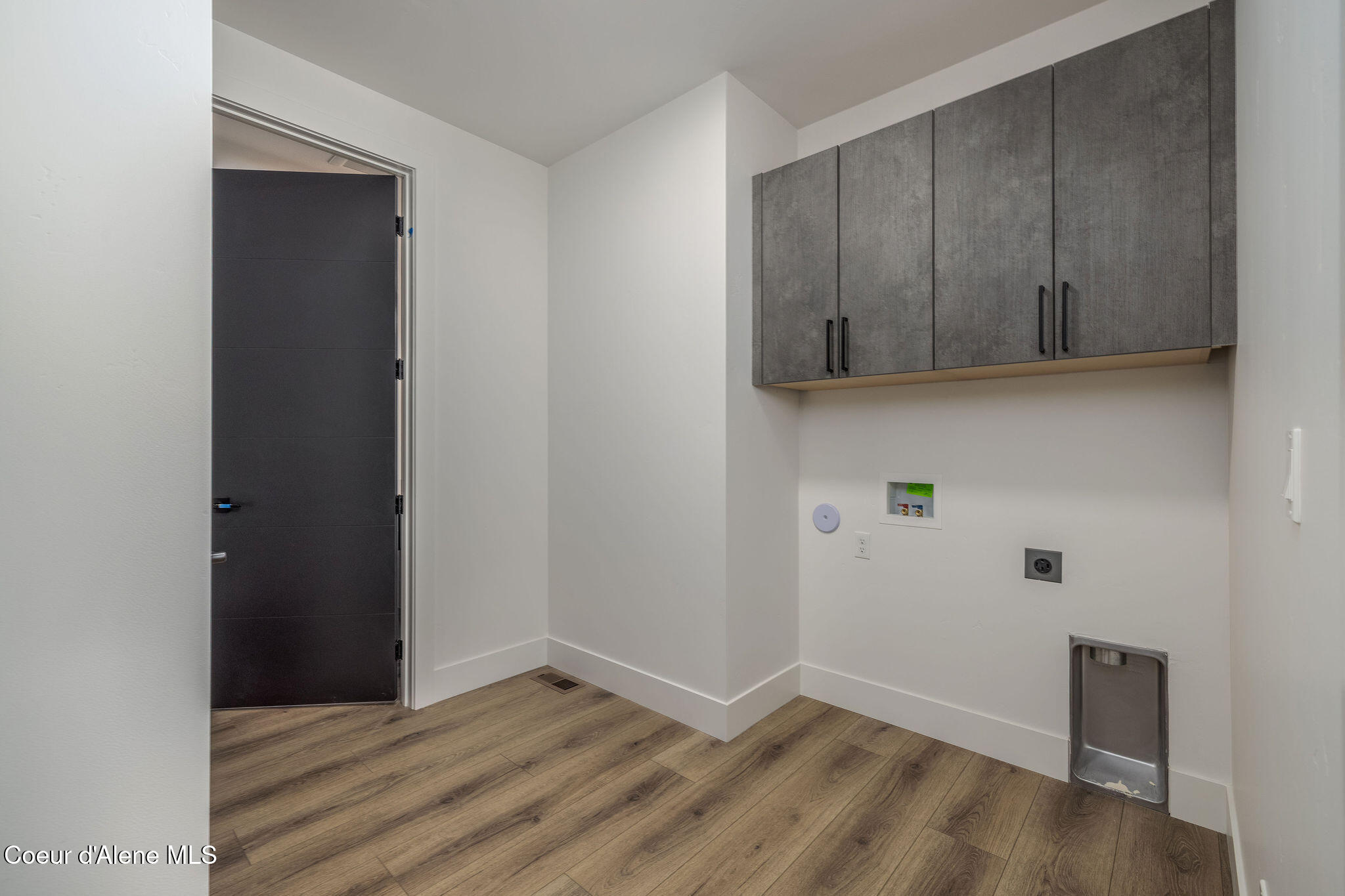 1189 E SLEEPING DEER AVE