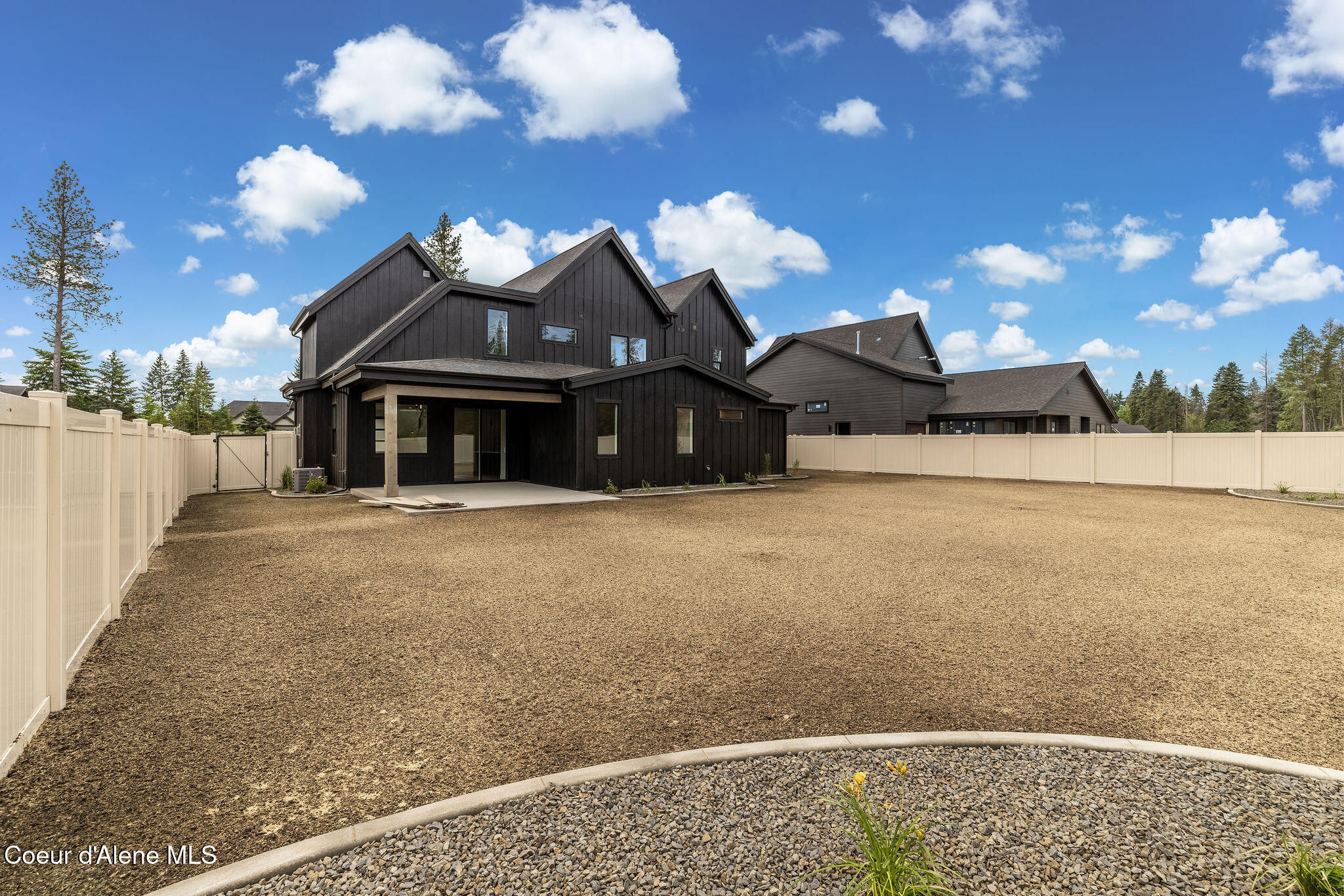 1189 E SLEEPING DEER AVE