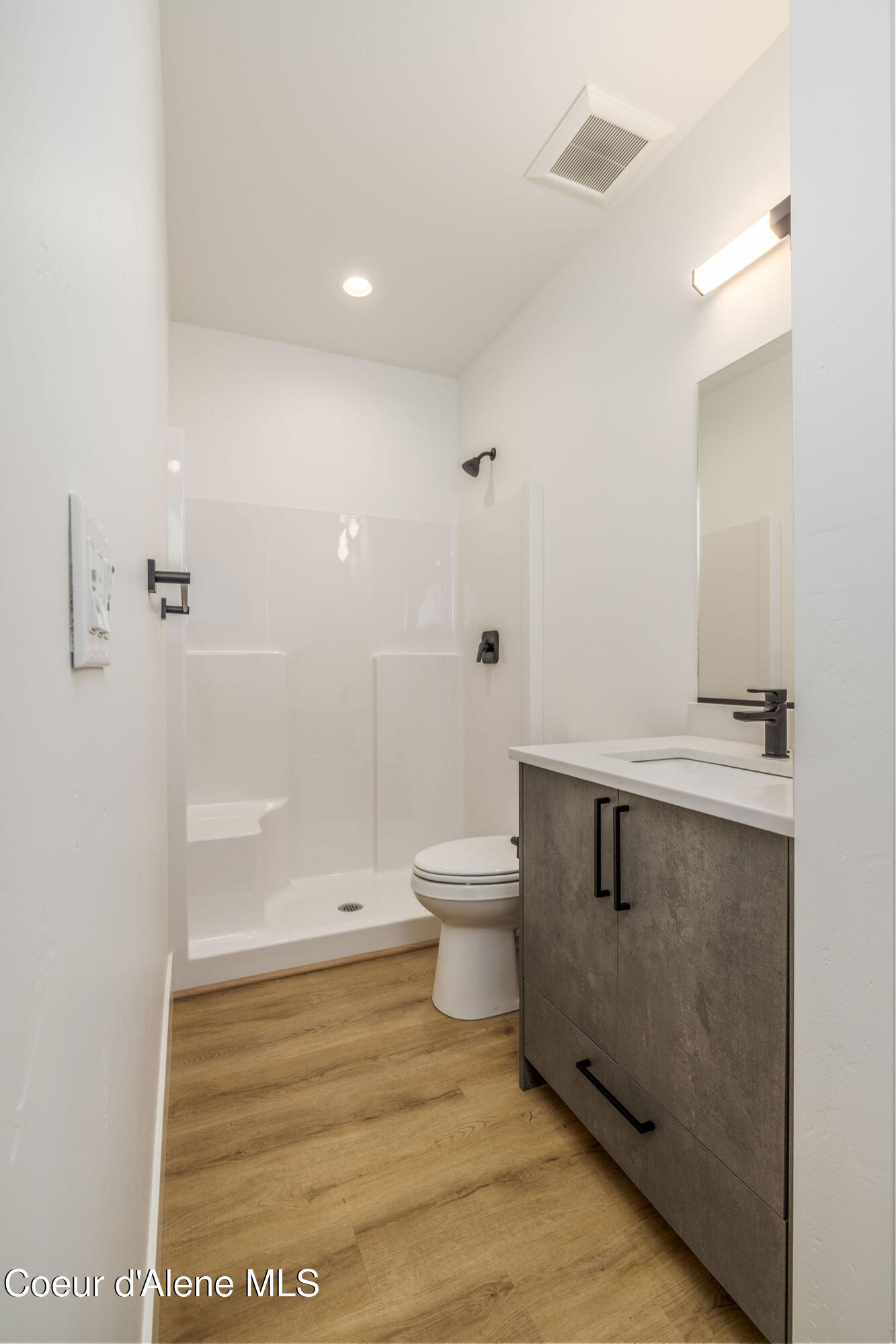 1189 E SLEEPING DEER AVE