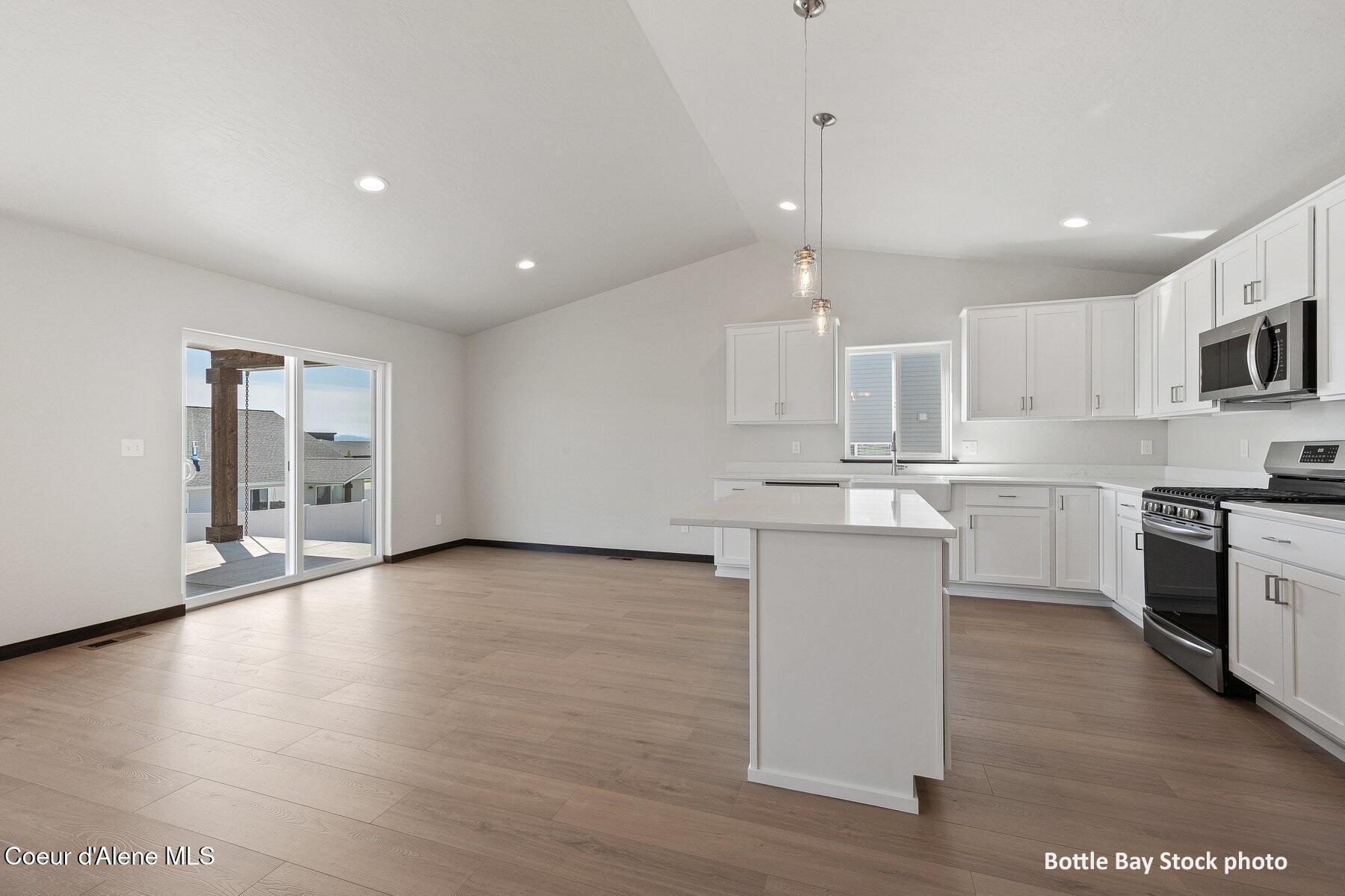 11862 N ENTWISTLE WAY