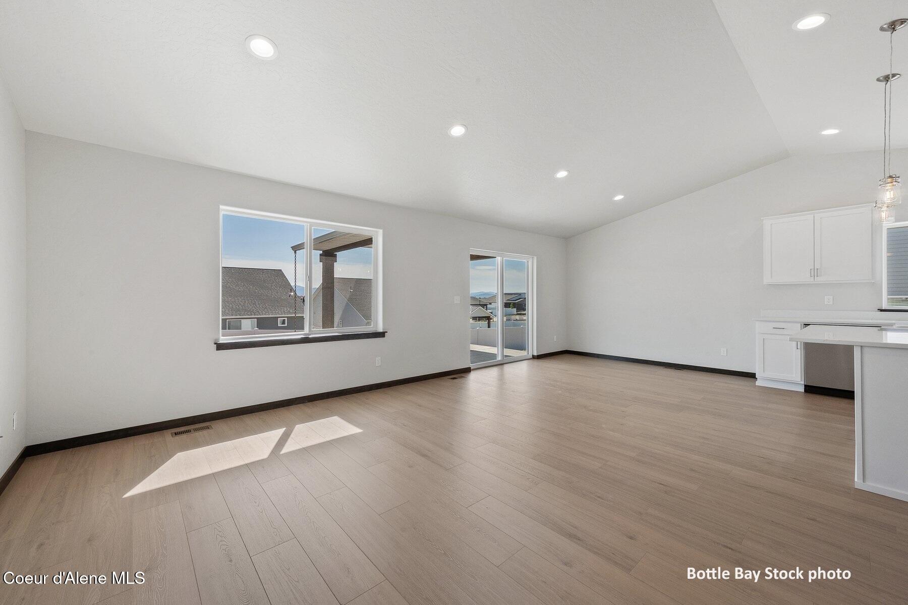 11862 N ENTWISTLE WAY