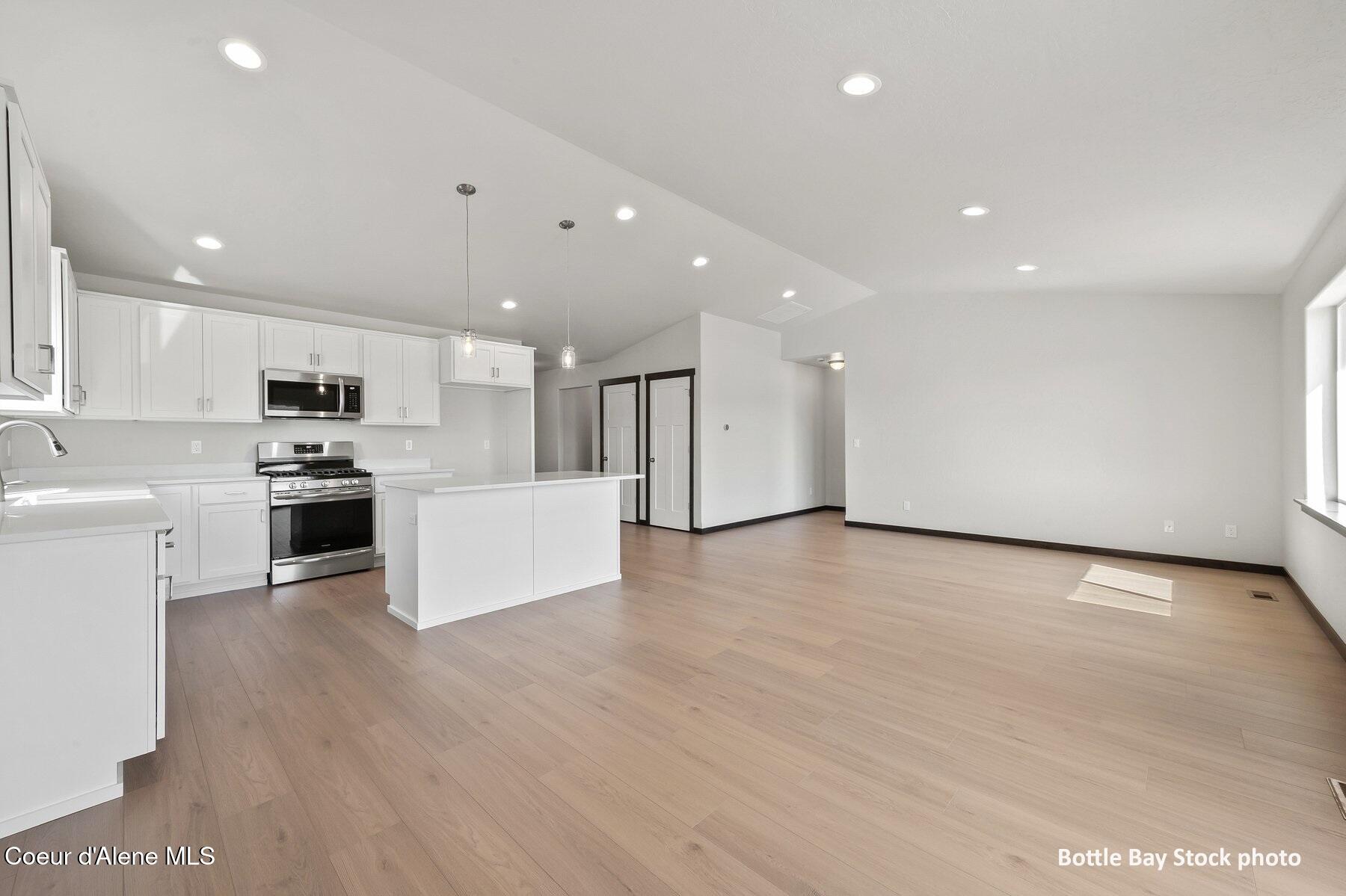 11862 N ENTWISTLE WAY