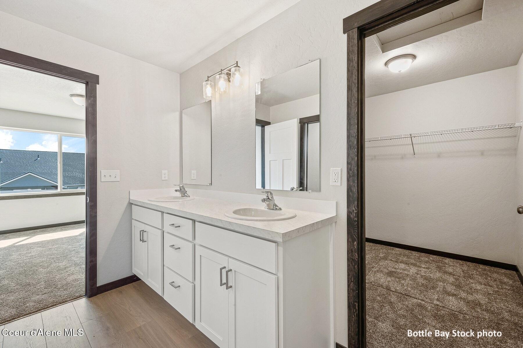 11862 N ENTWISTLE WAY