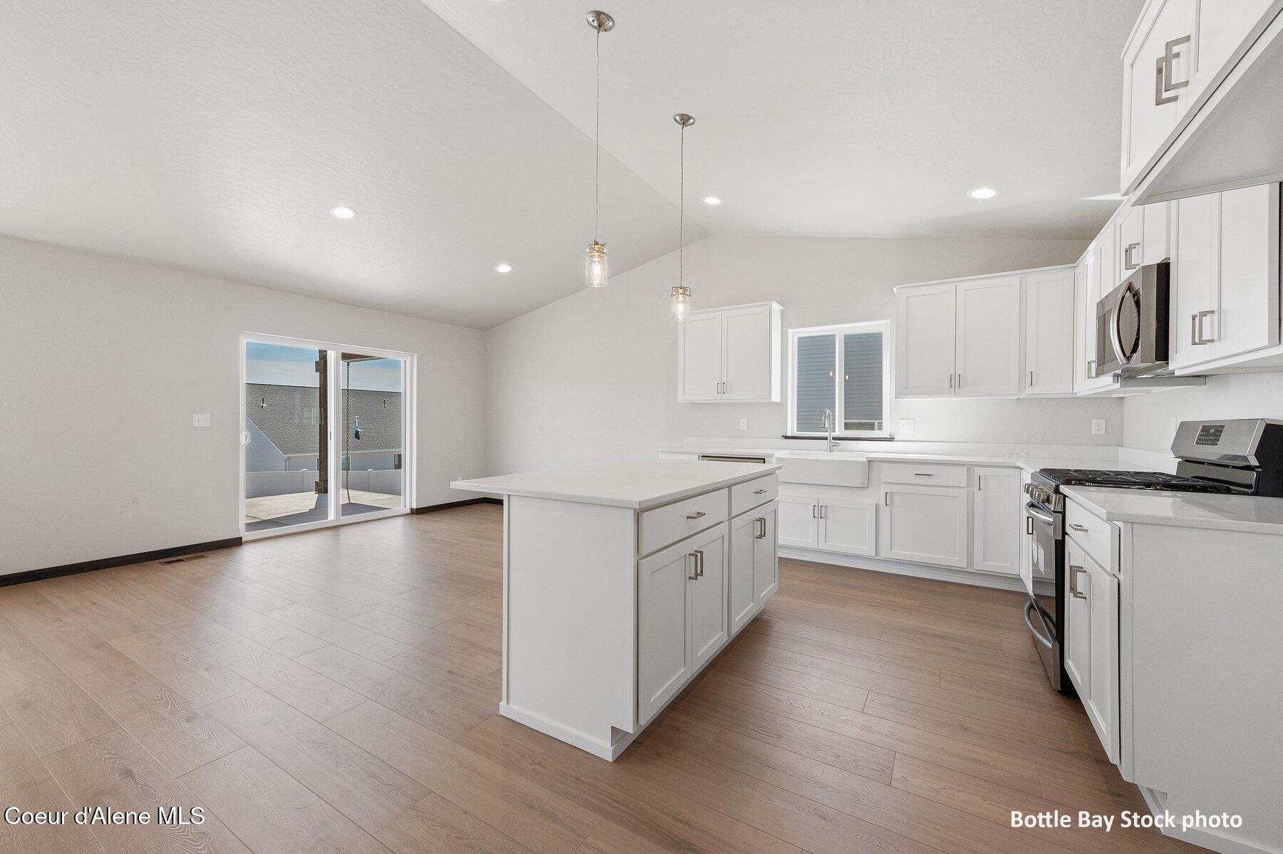 11862 N ENTWISTLE WAY