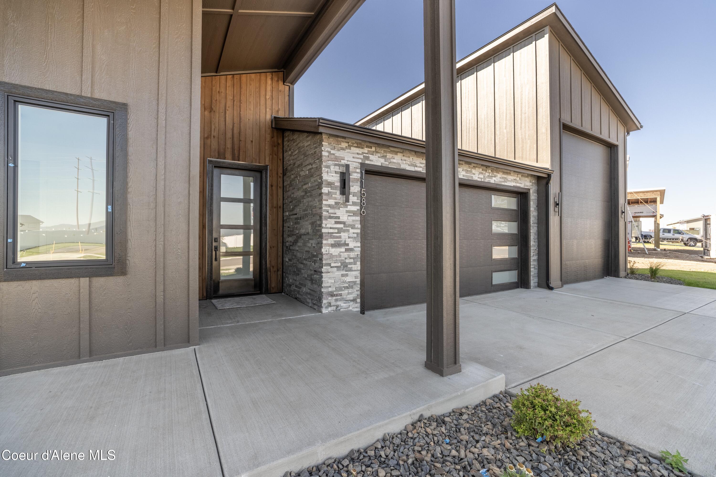 11586 N ENTWISTLE WAY