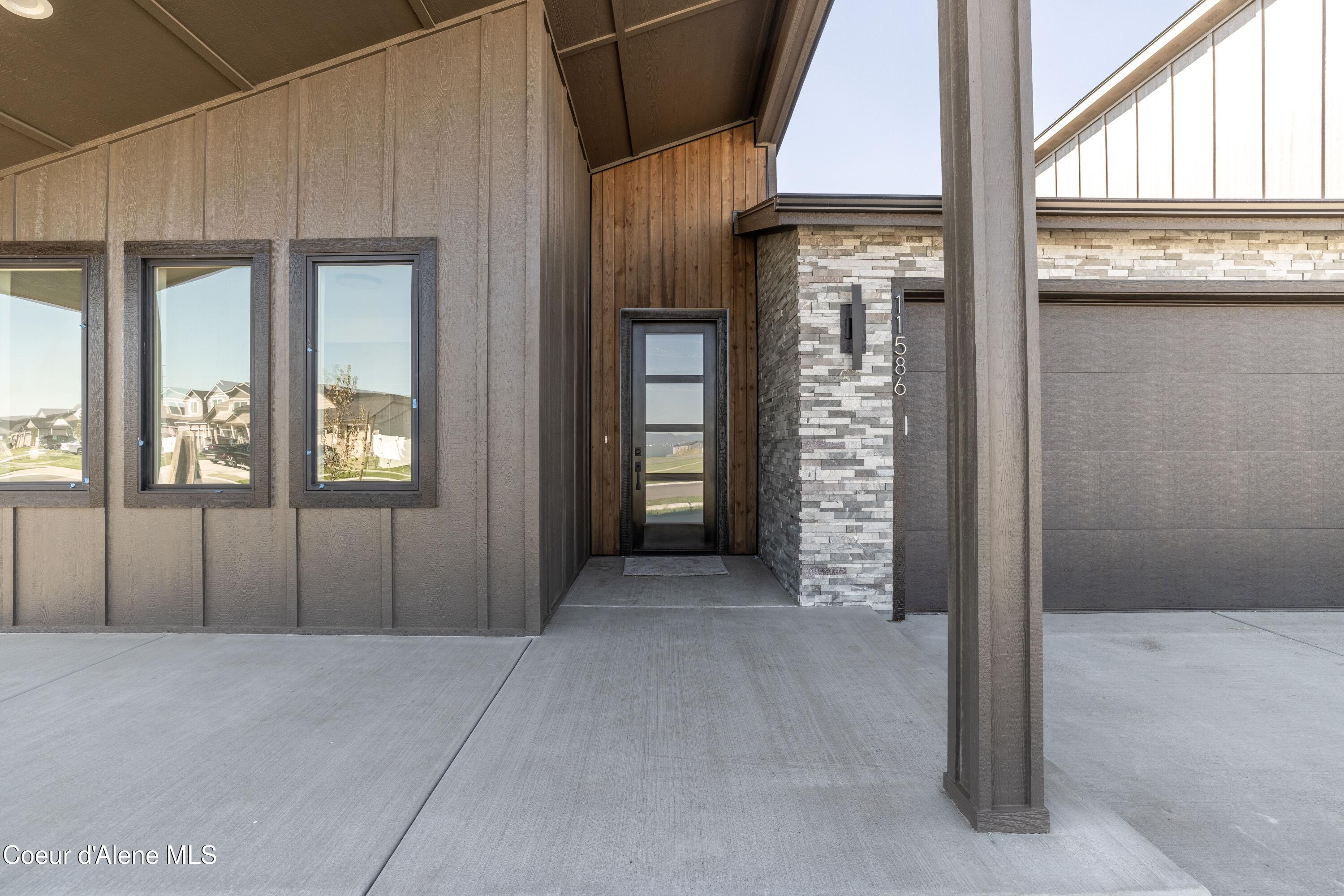 11586 N ENTWISTLE WAY