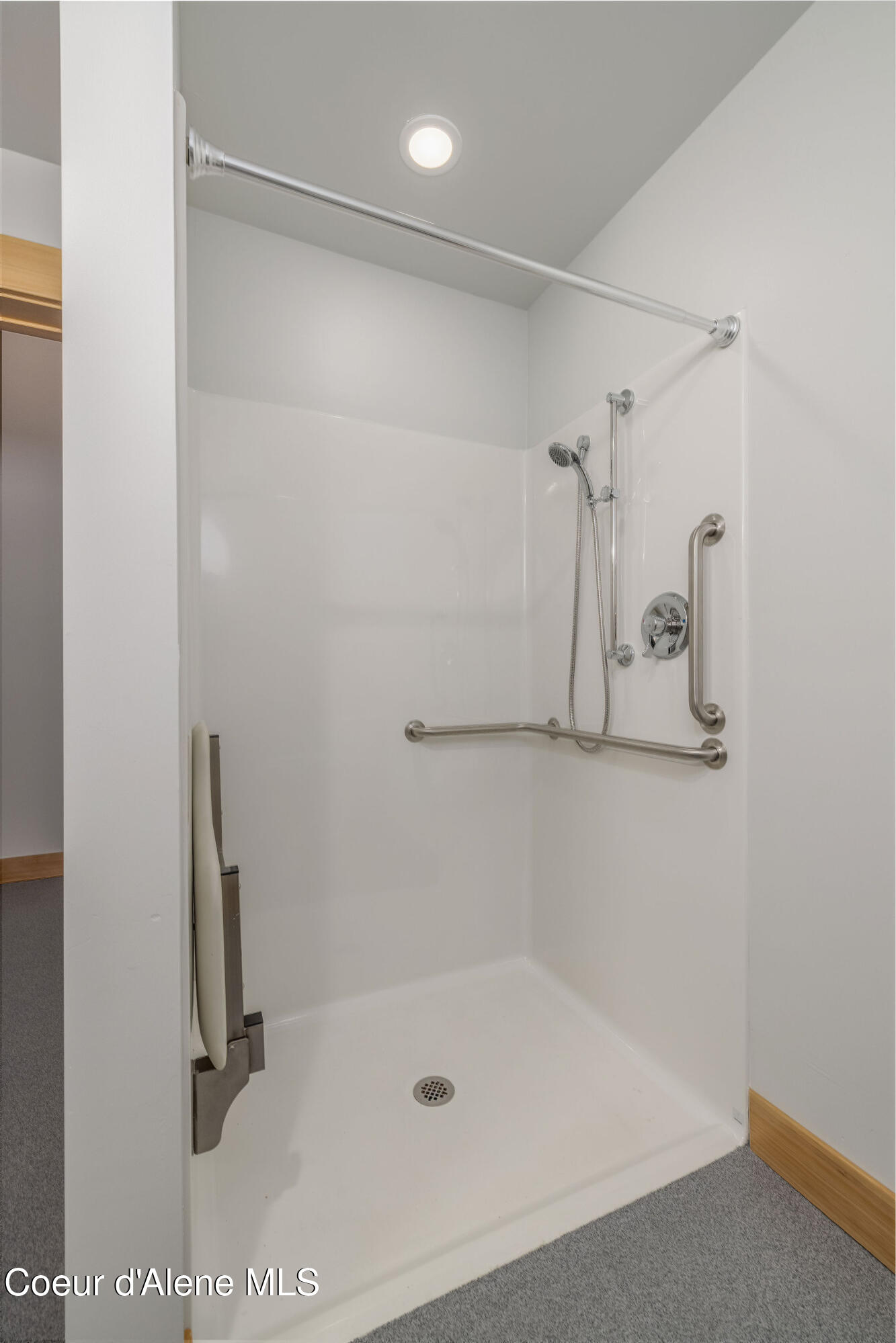 8512 N WAYNE DR UNIT #1