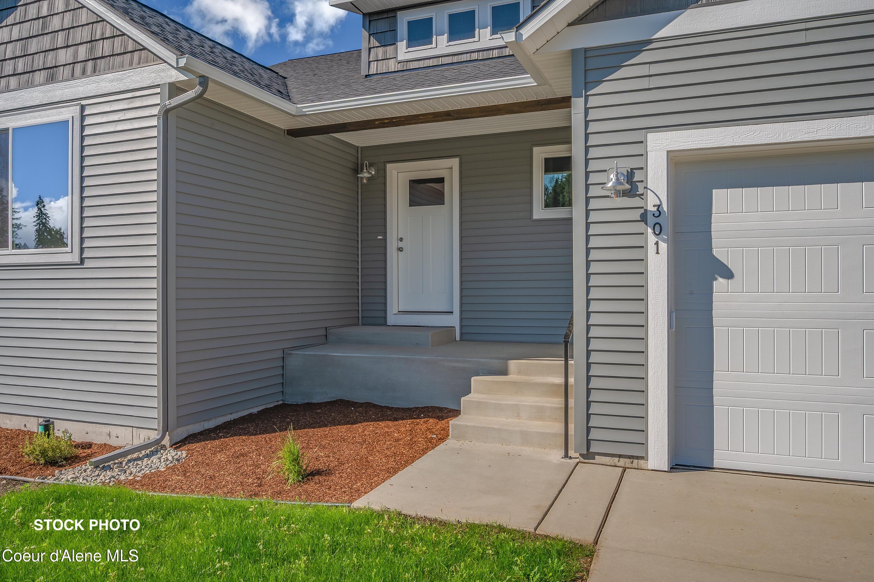 11818 N ENTWISTLE WAY