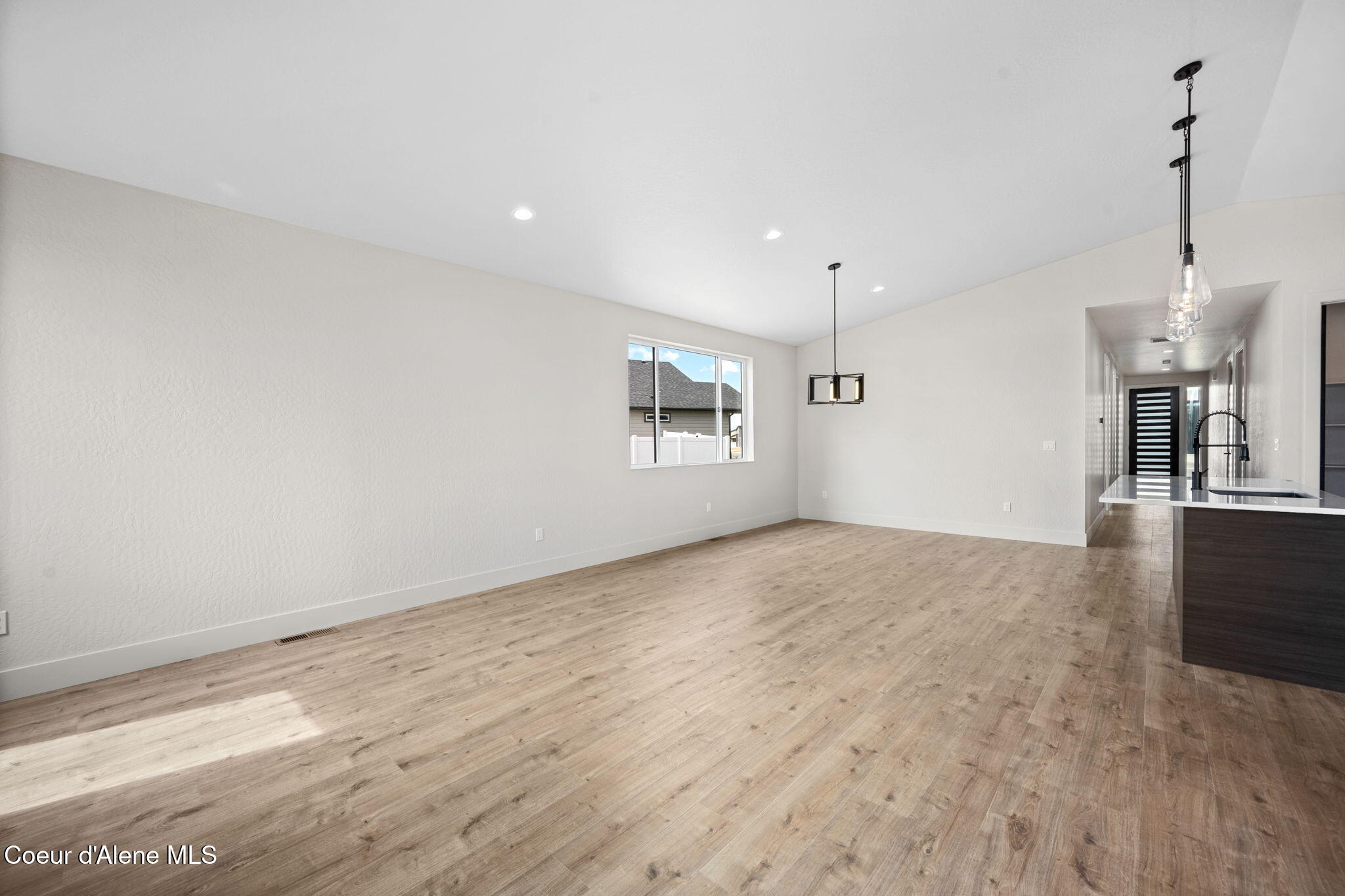 6414 W FREHLEY WAY