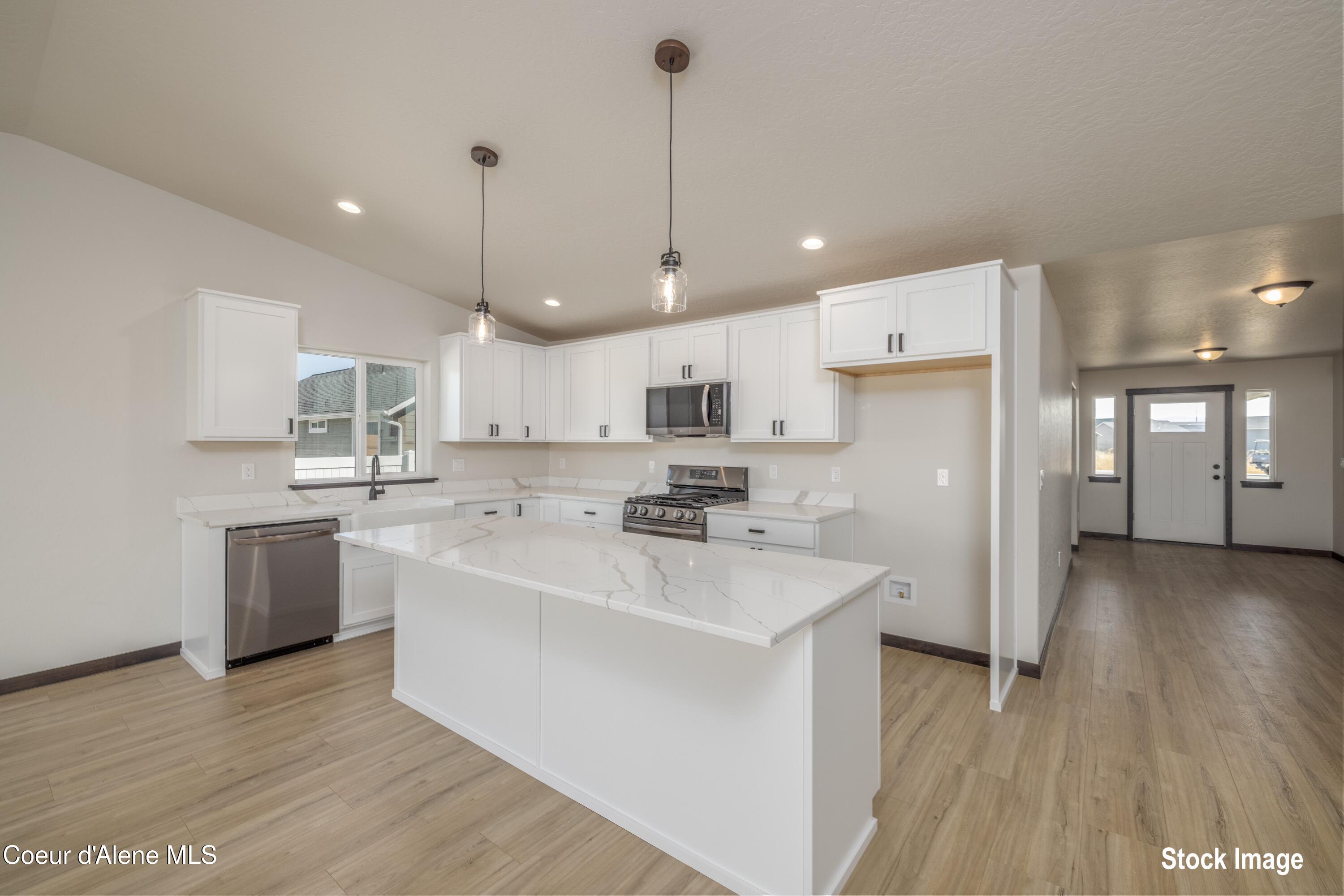 6962 W CONSTANTINE LN