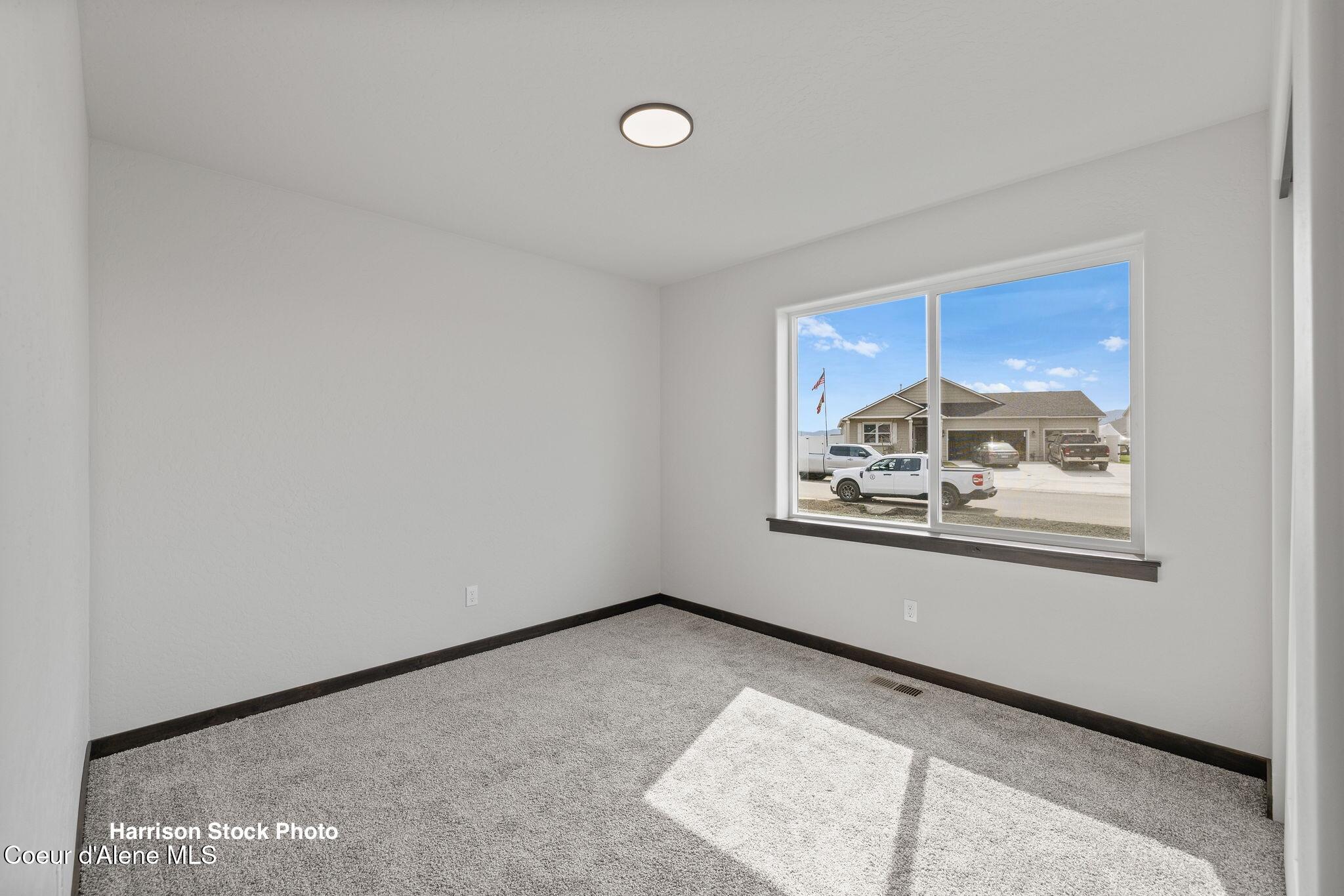 12182 N LENNON LN