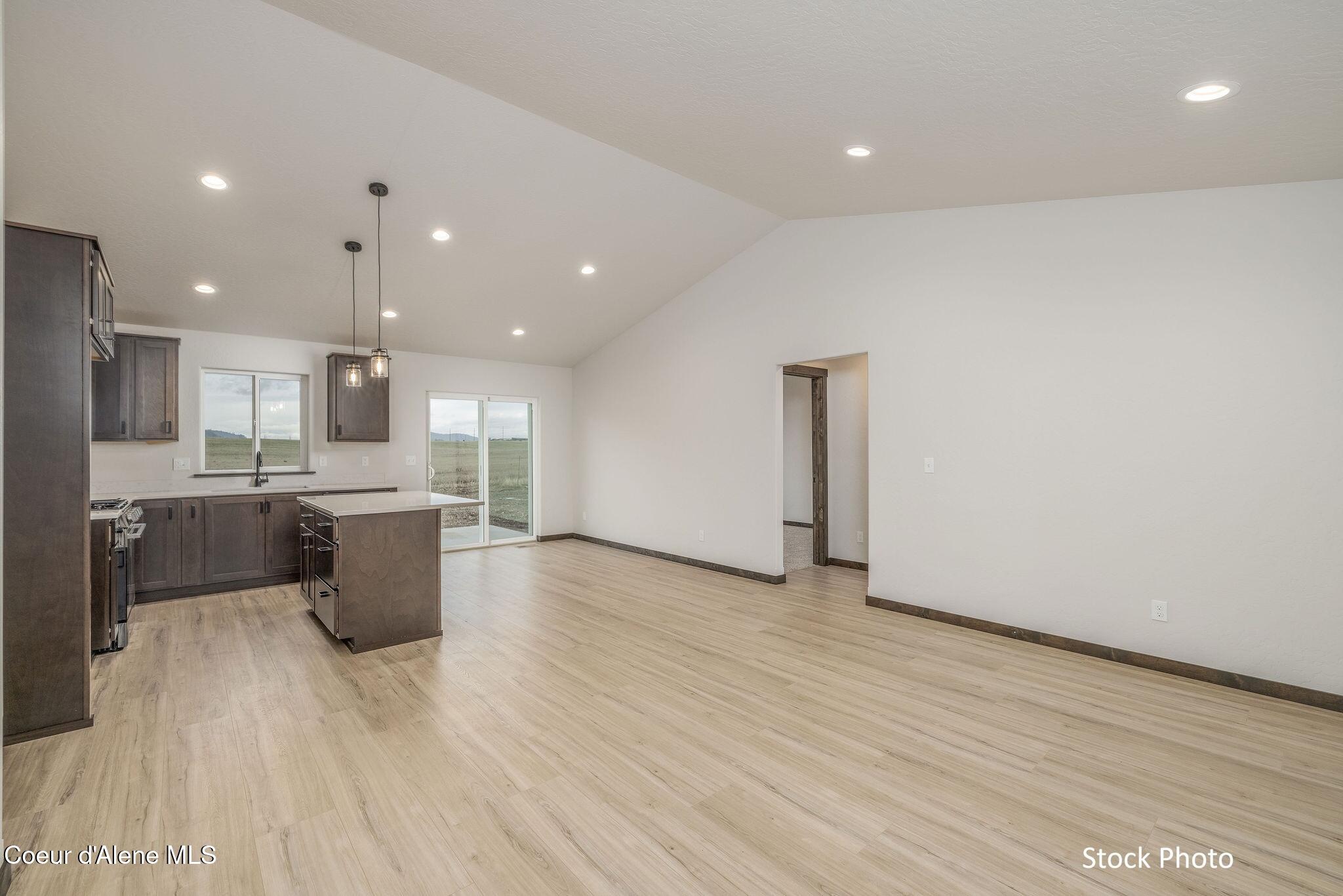 11651 N SIMMONS LN