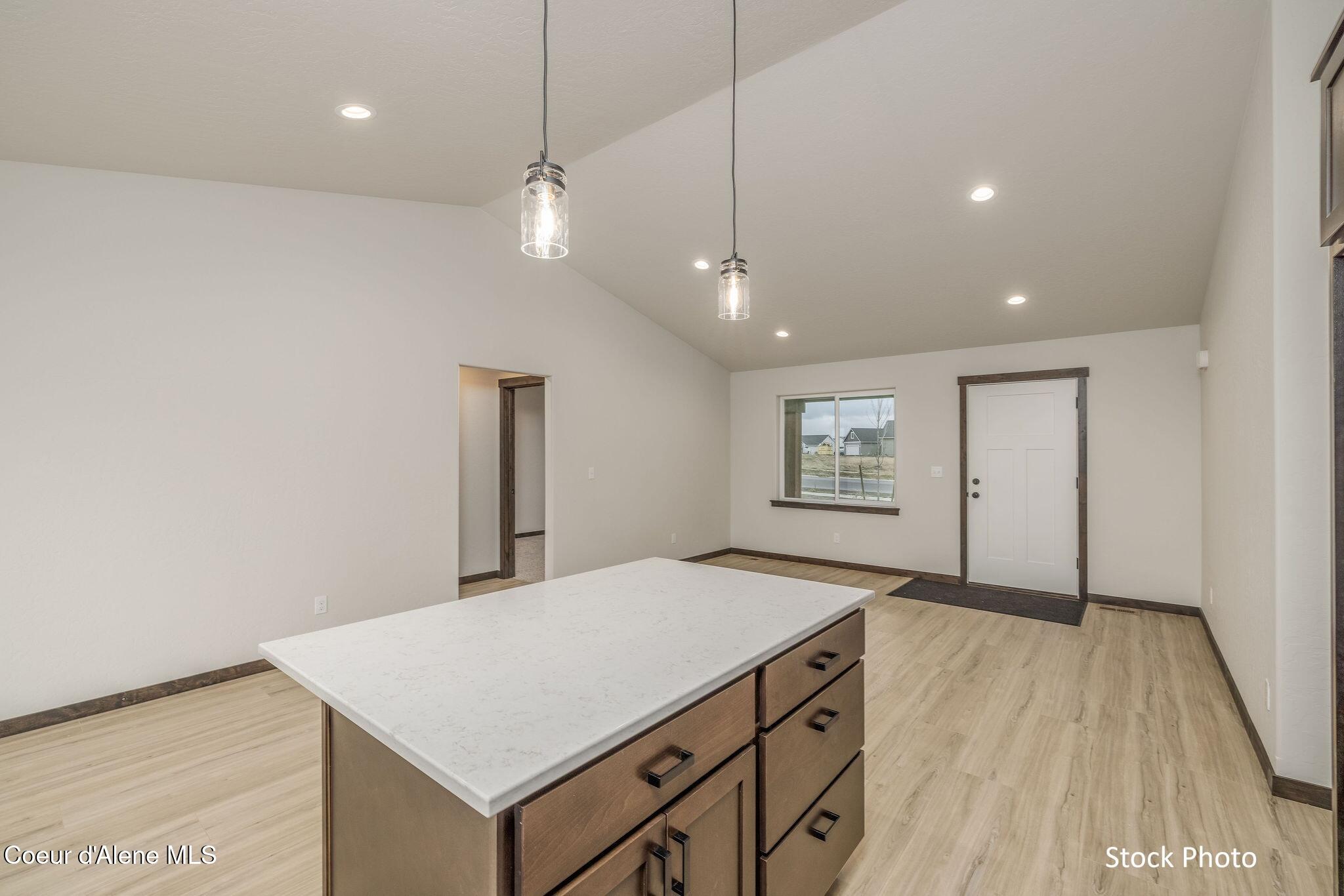 11651 N SIMMONS LN