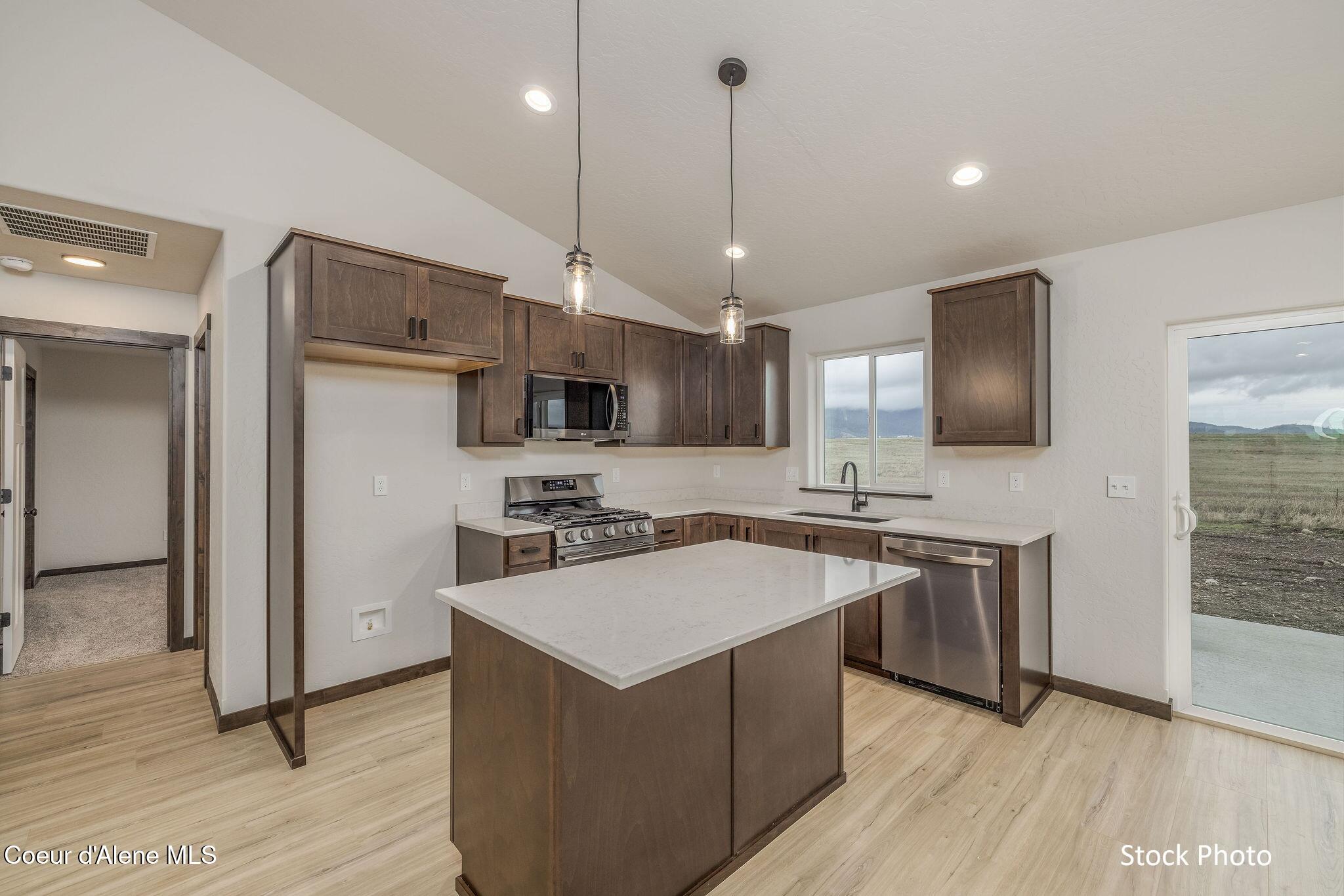11651 N SIMMONS LN