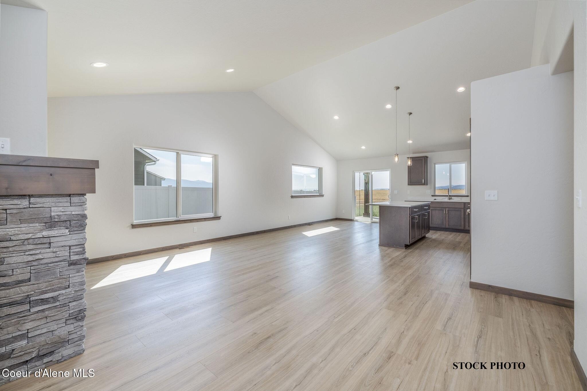 11673 N SIMMONS LN