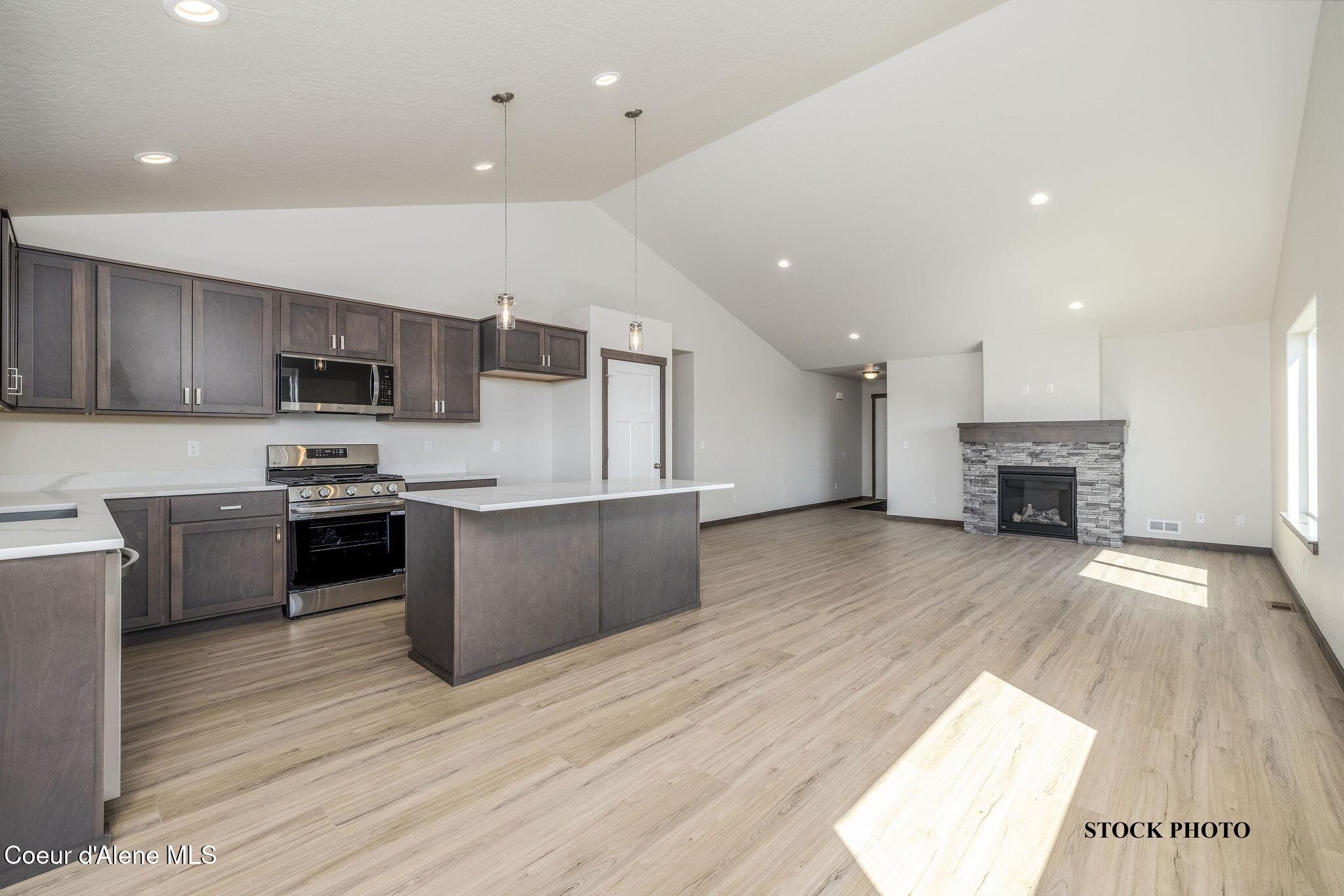 11673 N SIMMONS LN