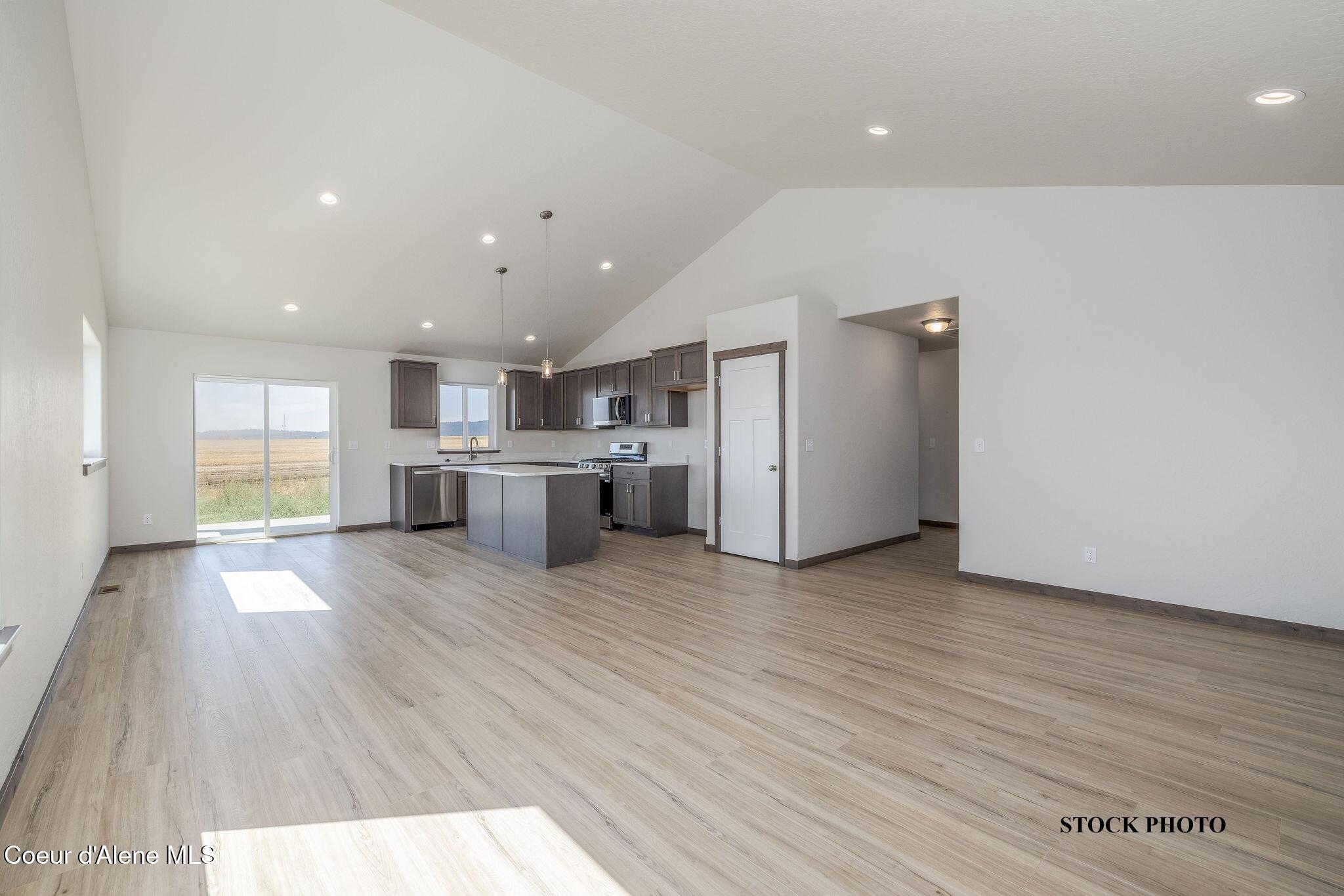 11673 N SIMMONS LN