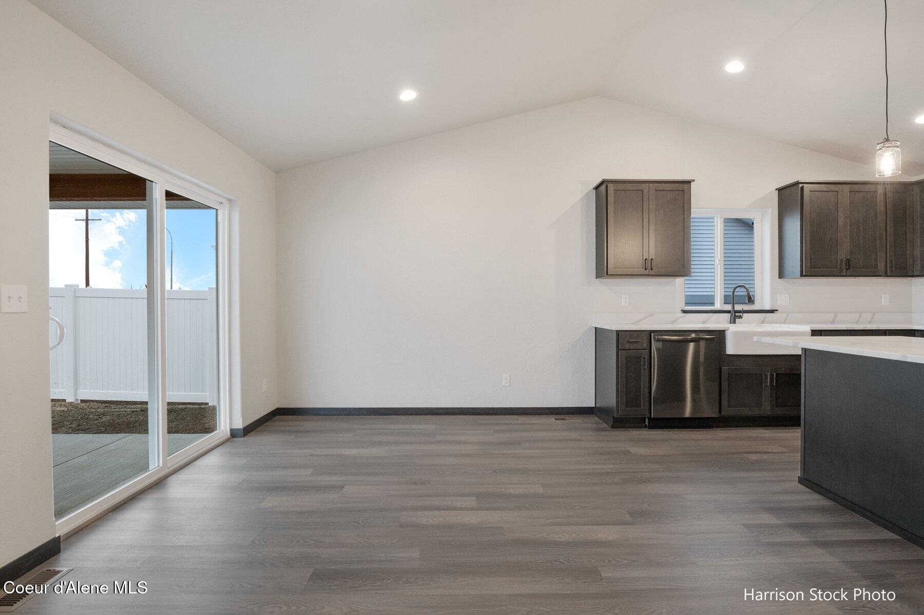 11699 N SIMMONS LN