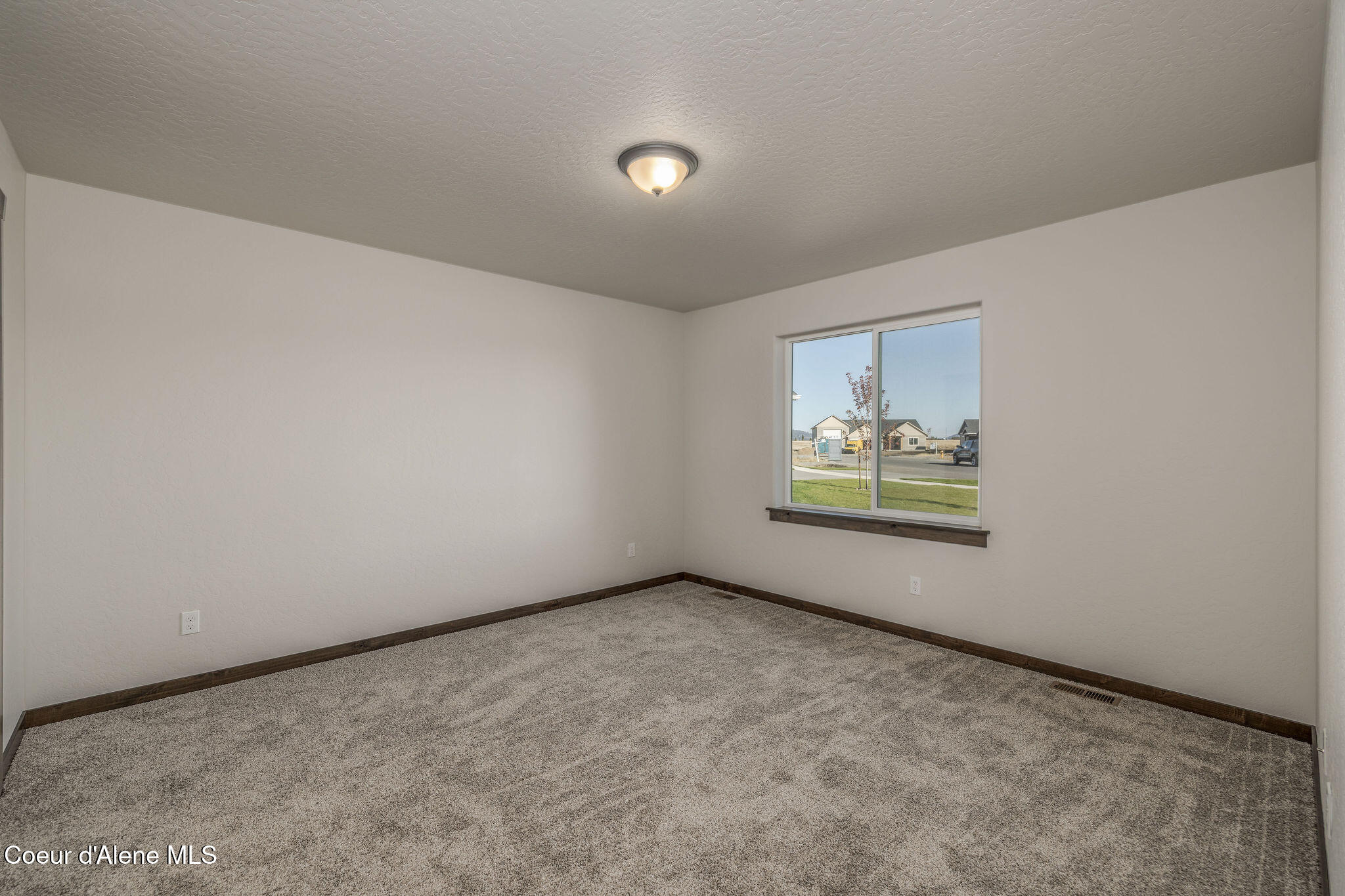 11723 N SIMMONS LN