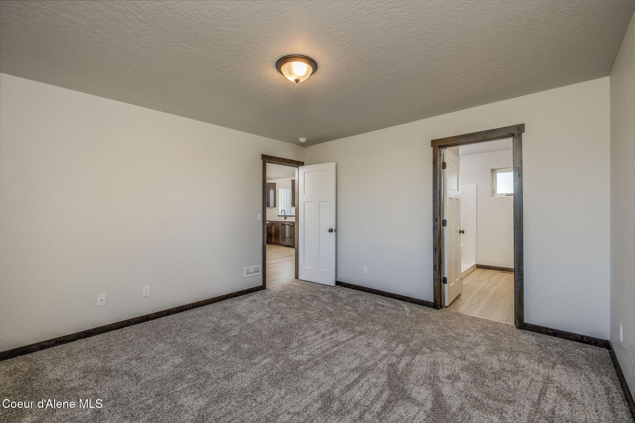 11723 N SIMMONS LN