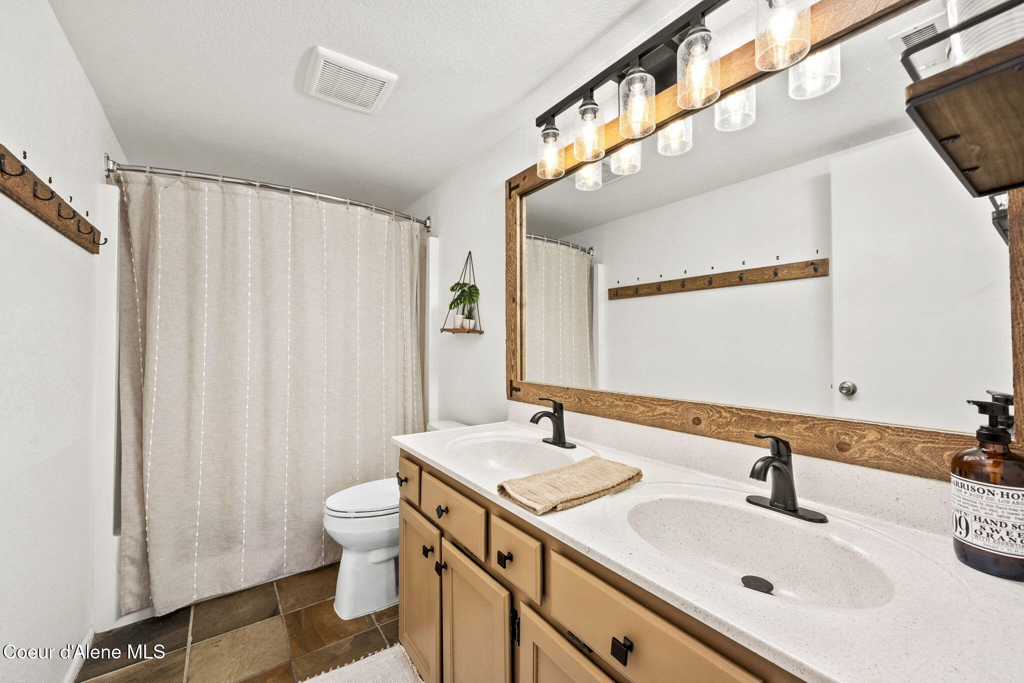 2920 E FERNAN HILL RD, Coeur d'Alene