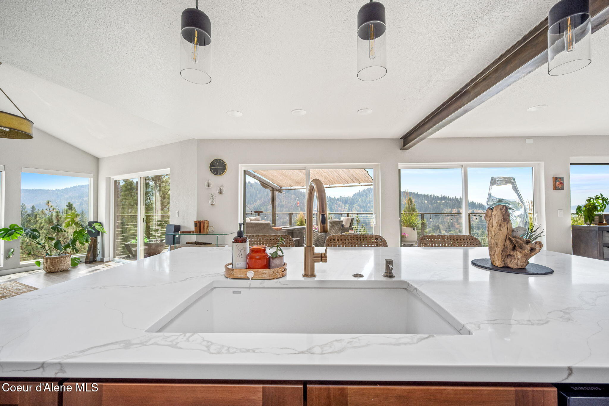 2920 E FERNAN HILL RD, Coeur d'Alene