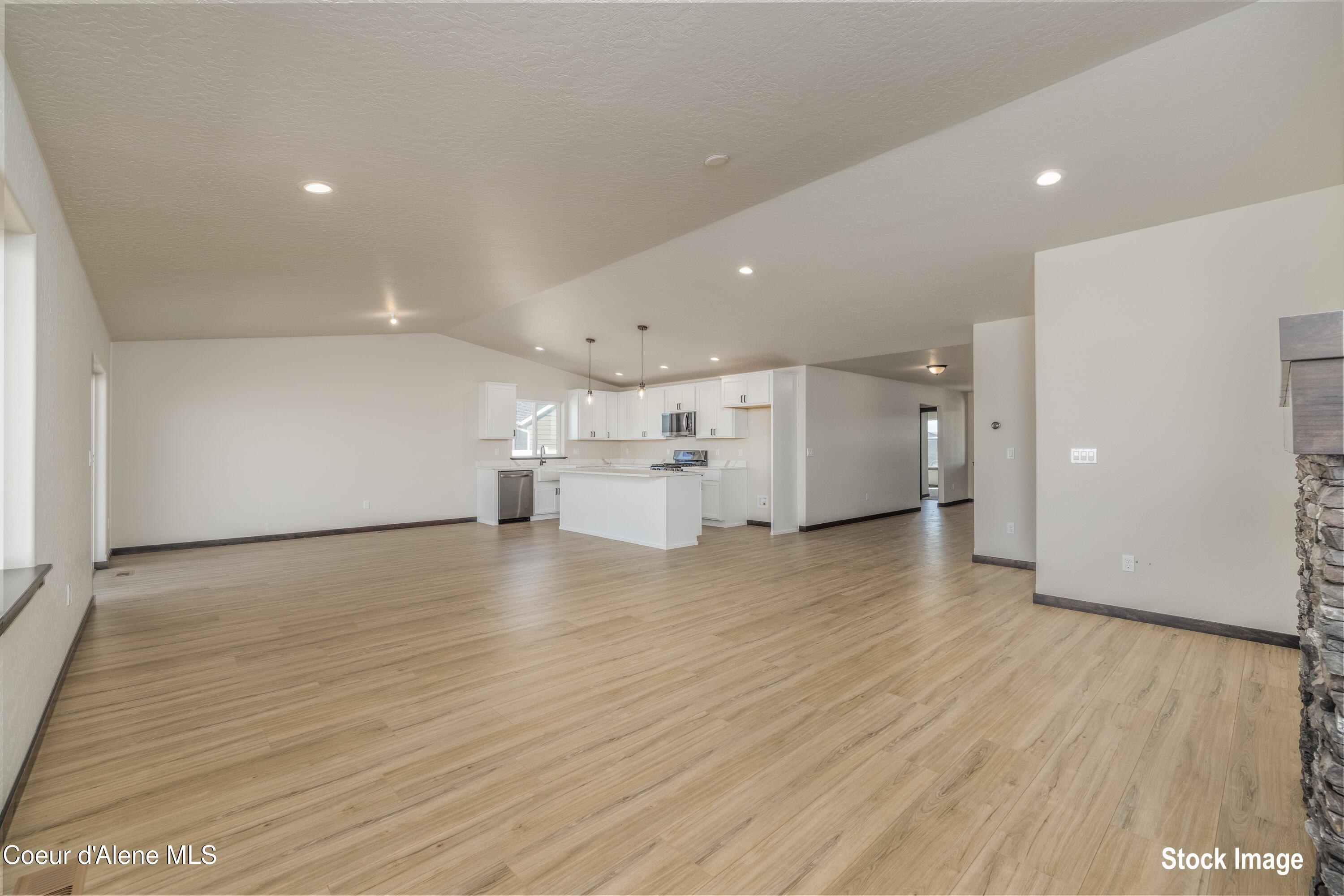 11668 N SIMMONS LN